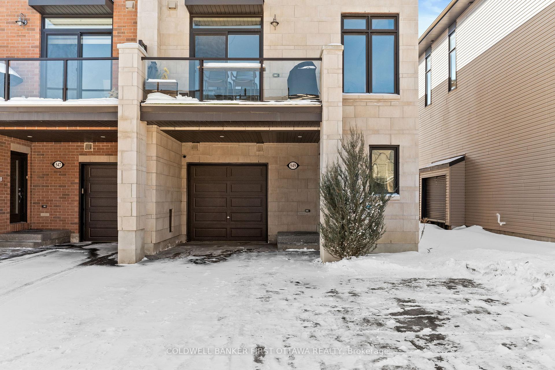 Photo 3 of 549 Labrador Crescent, Ottawa, Blossom Park/Kemp Park/Findlay Creek — HOMEH