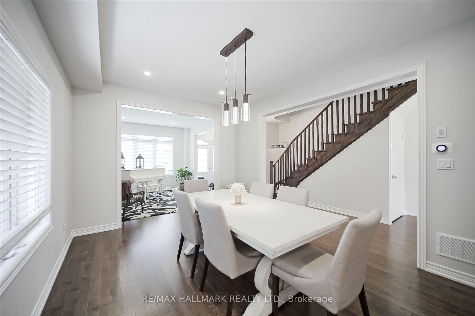 Photo 9 of 195 Danny Wheeler Boulevard, Georgina, Keswick North — HOMEH
