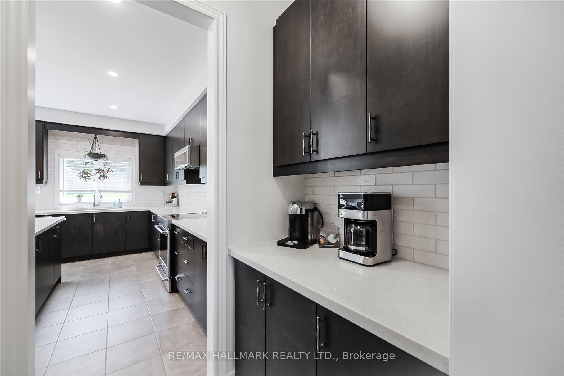 Photo 11 of 195 Danny Wheeler Boulevard, Georgina, Keswick North — HOMEH