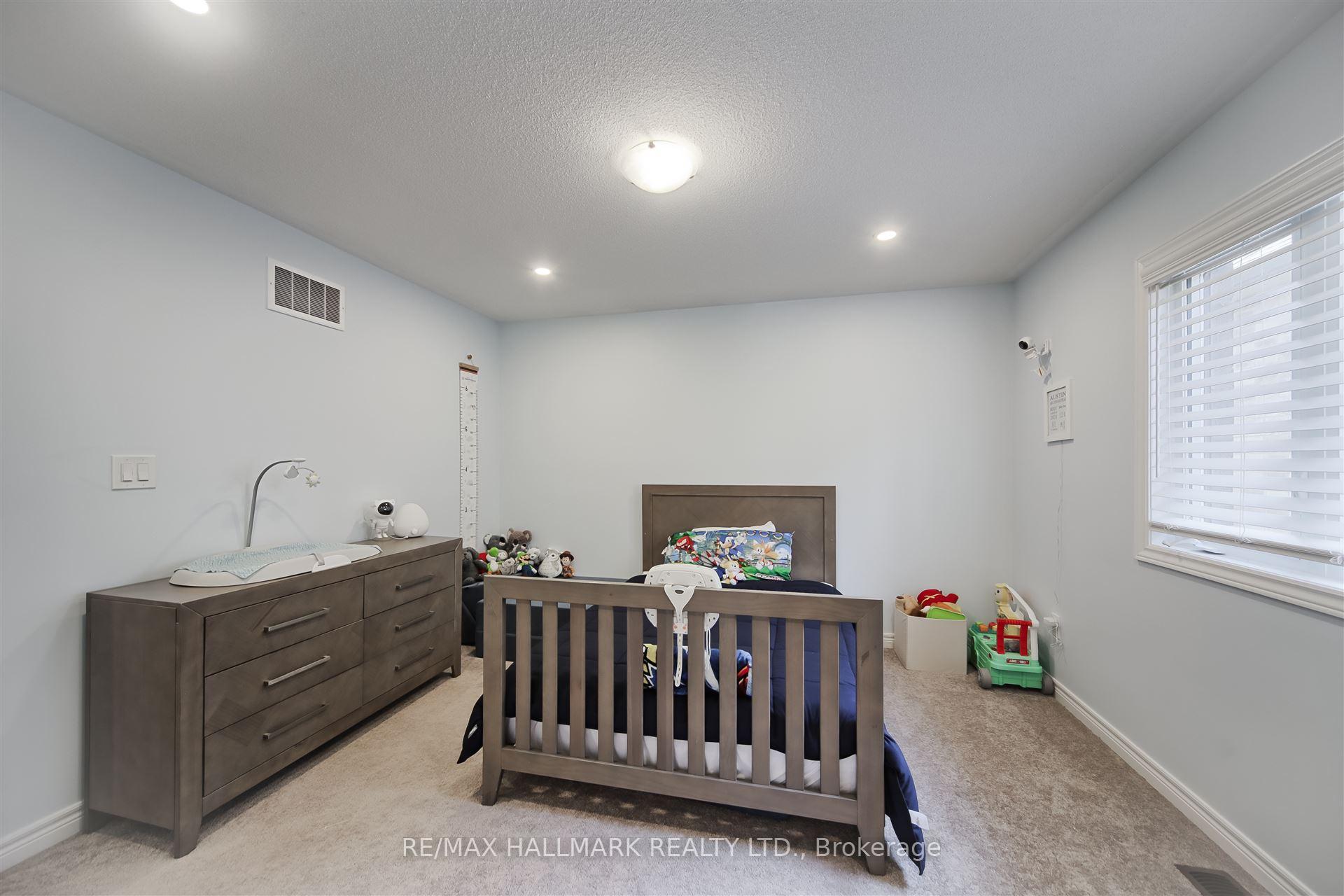 Photo 28 of 195 Danny Wheeler Boulevard, Georgina, Keswick North — HOMEH