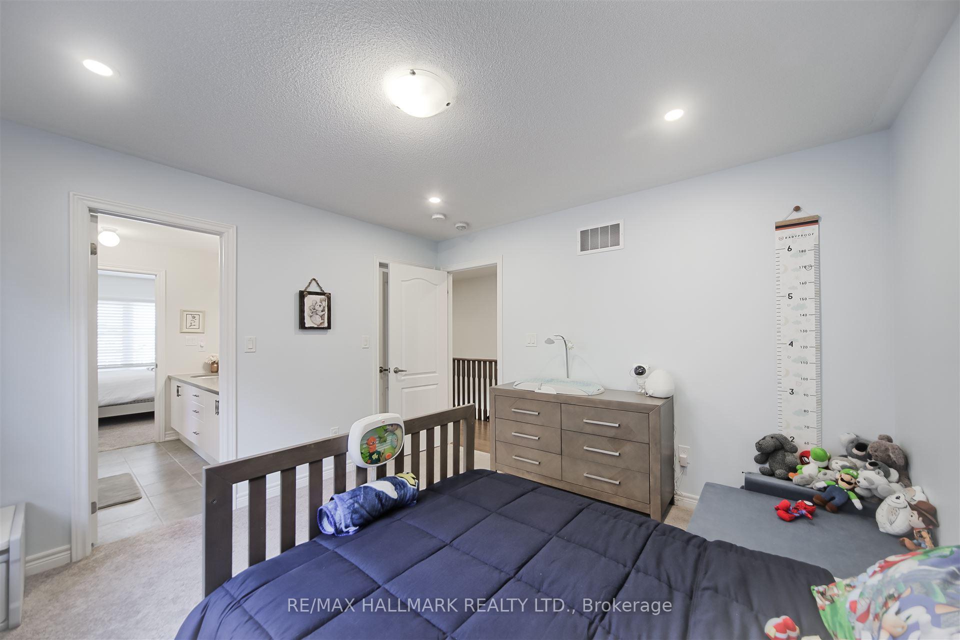 Photo 29 of 195 Danny Wheeler Boulevard, Georgina, Keswick North — HOMEH