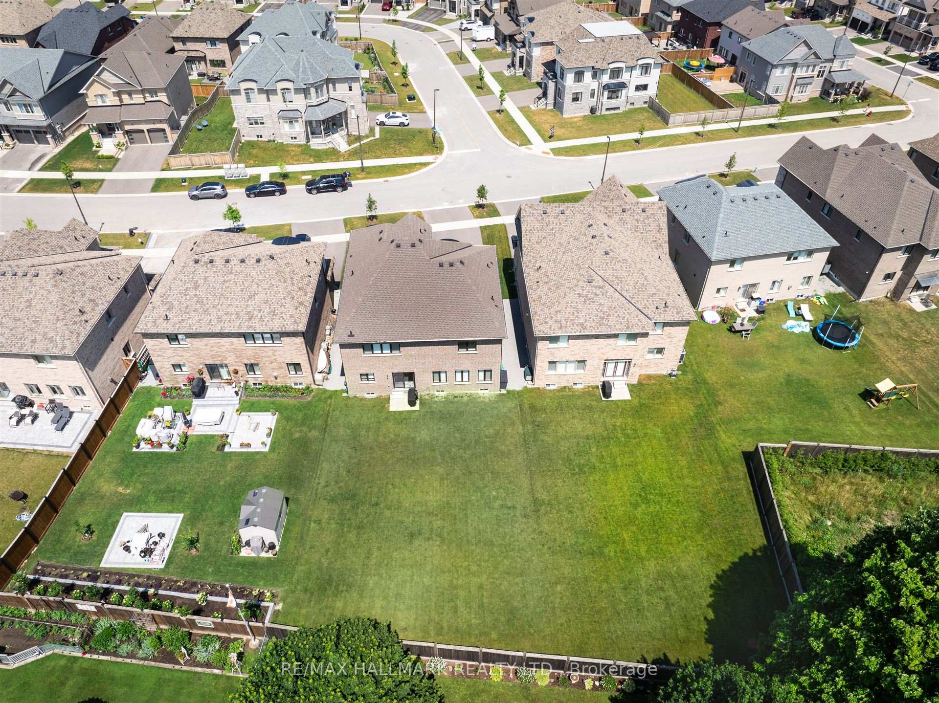 Photo 37 of 195 Danny Wheeler Boulevard, Georgina, Keswick North — HOMEH