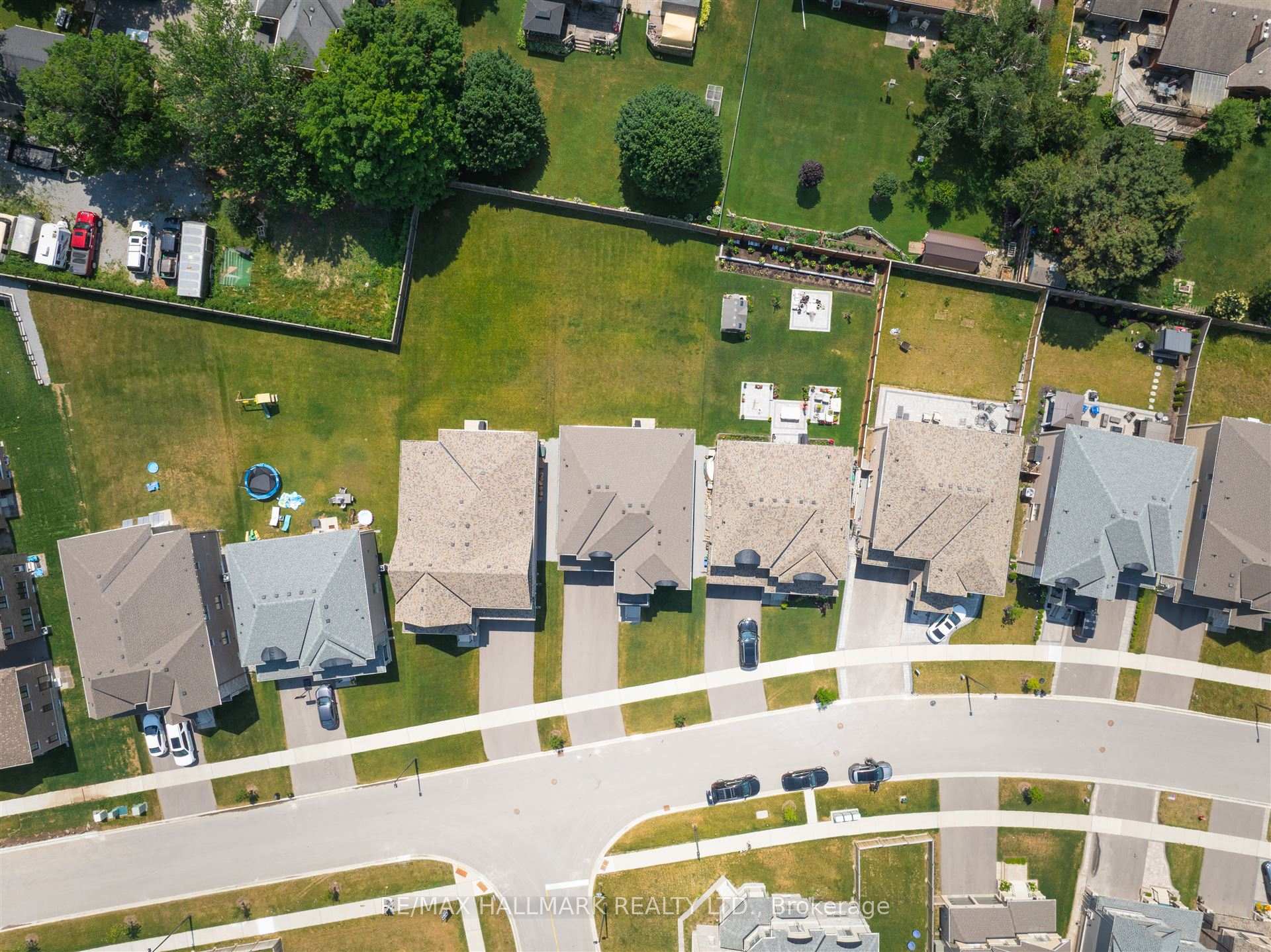 Photo 41 of 195 Danny Wheeler Boulevard, Georgina, Keswick North — HOMEH