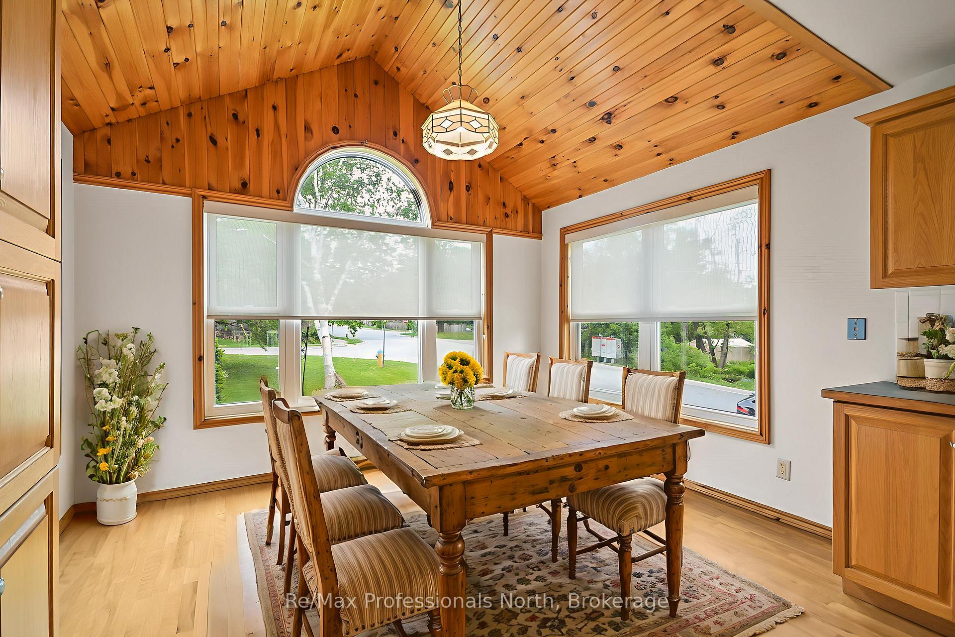 Photo 16 of 490 Brown Street, Gravenhurst, Muskoka (S) — HOMEH
