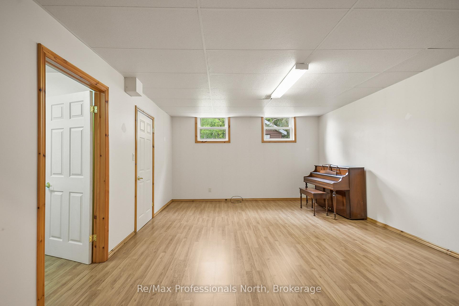 Photo 29 of 490 Brown Street, Gravenhurst, Muskoka (S) — HOMEH
