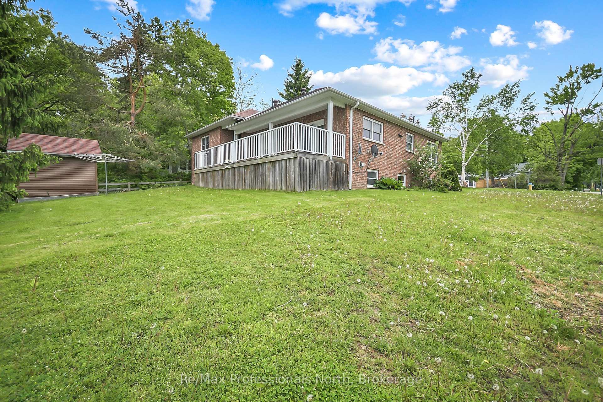 Photo 34 of 490 Brown Street, Gravenhurst, Muskoka (S) — HOMEH