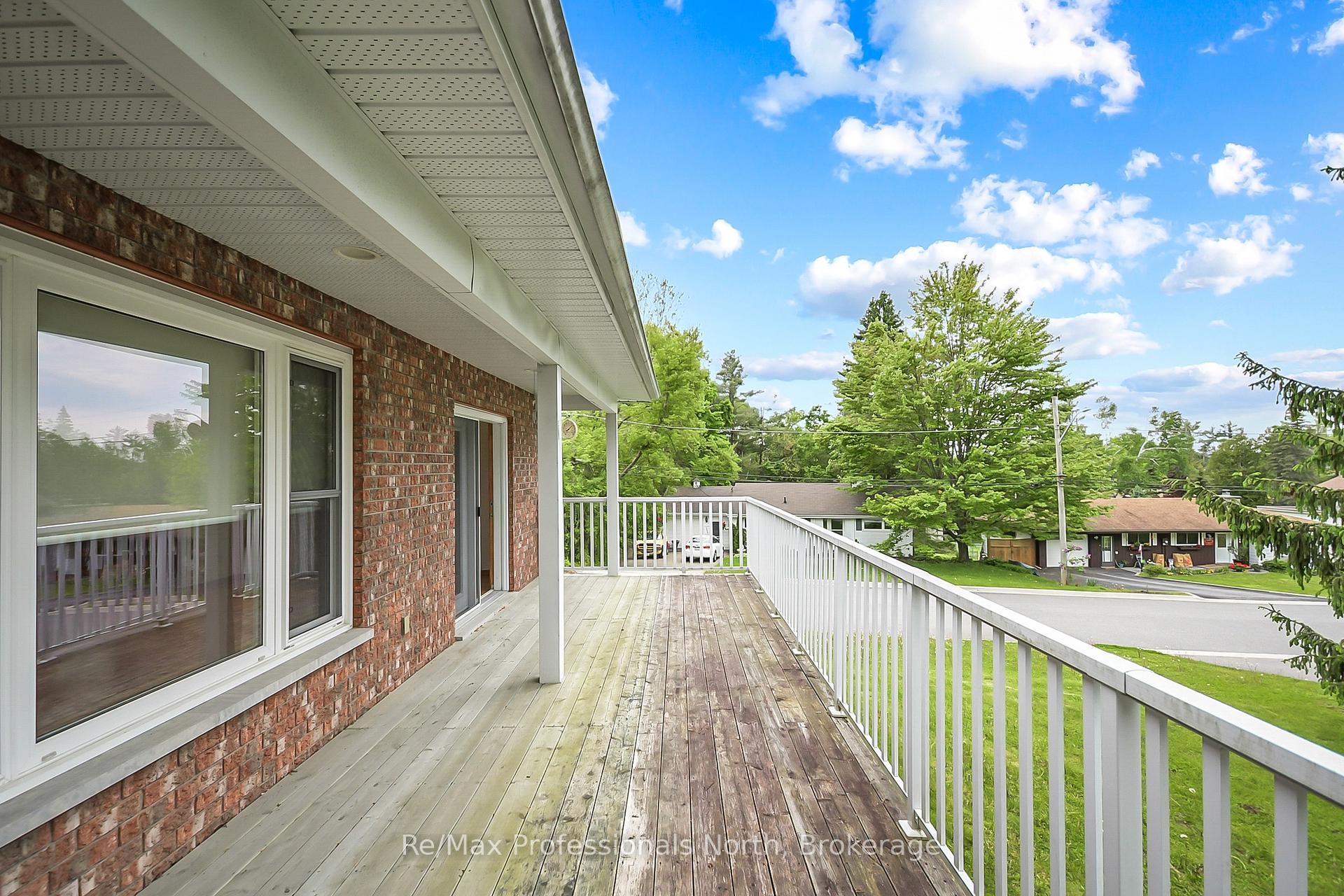 Photo 36 of 490 Brown Street, Gravenhurst, Muskoka (S) — HOMEH