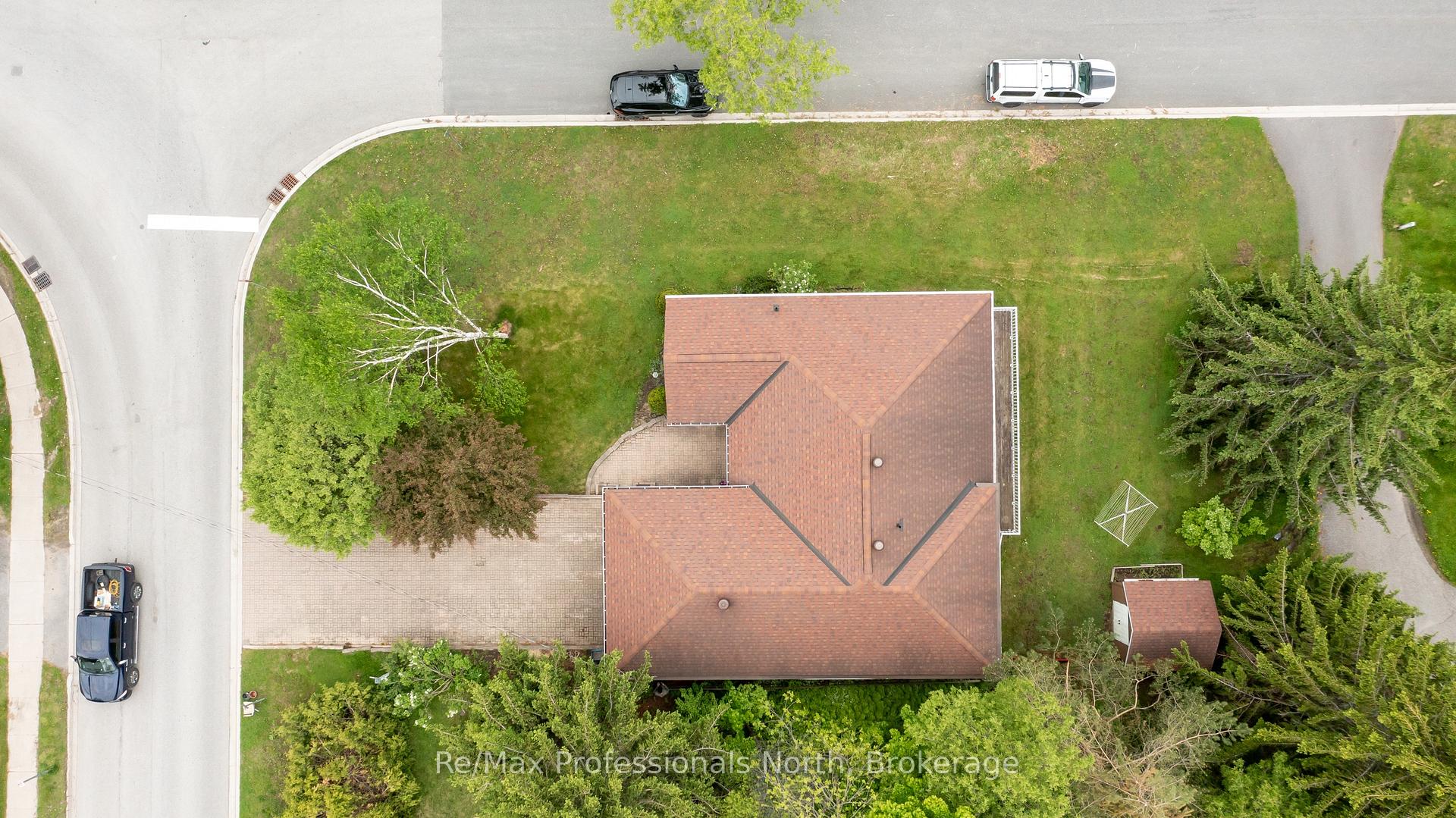 Photo 39 of 490 Brown Street, Gravenhurst, Muskoka (S) — HOMEH