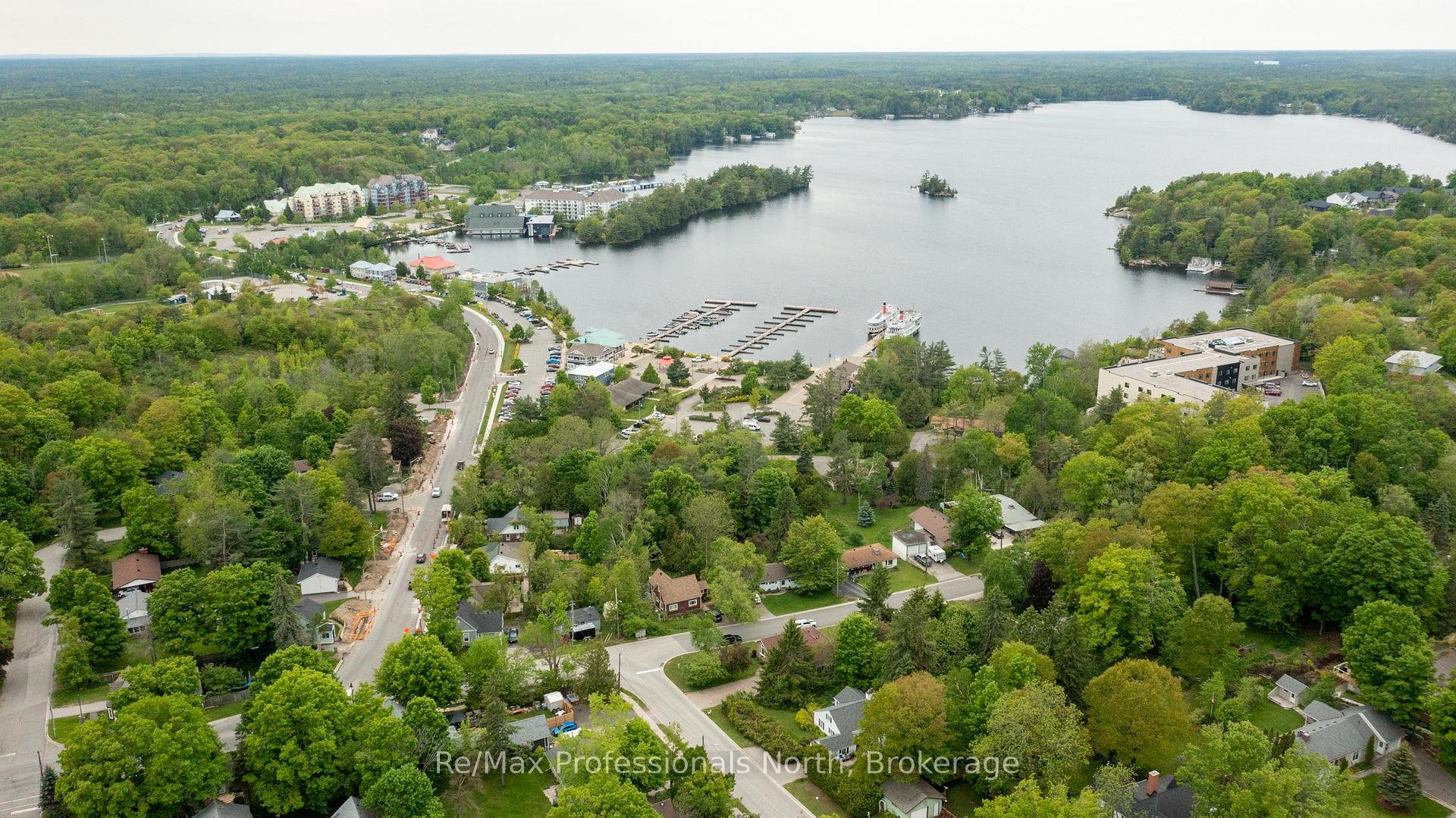Photo 43 of 490 Brown Street, Gravenhurst, Muskoka (S) — HOMEH