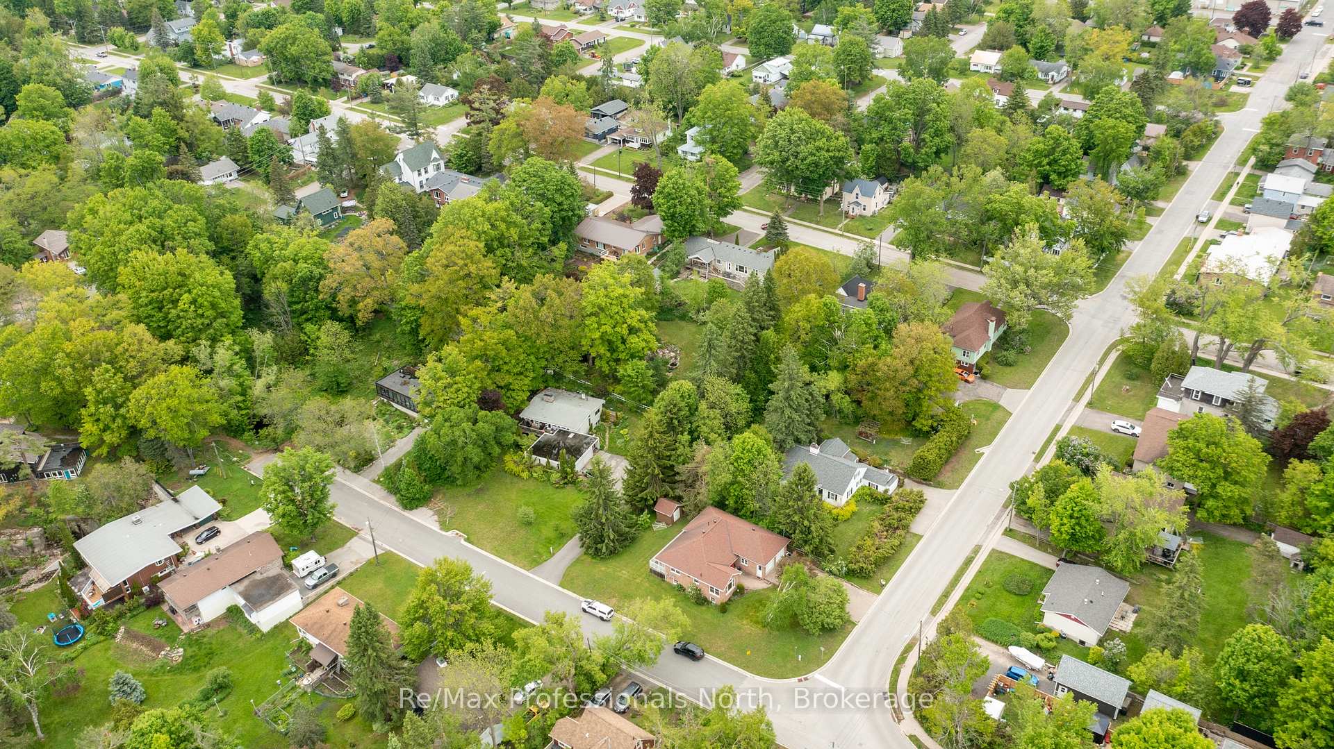 Photo 46 of 490 Brown Street, Gravenhurst, Muskoka (S) — HOMEH