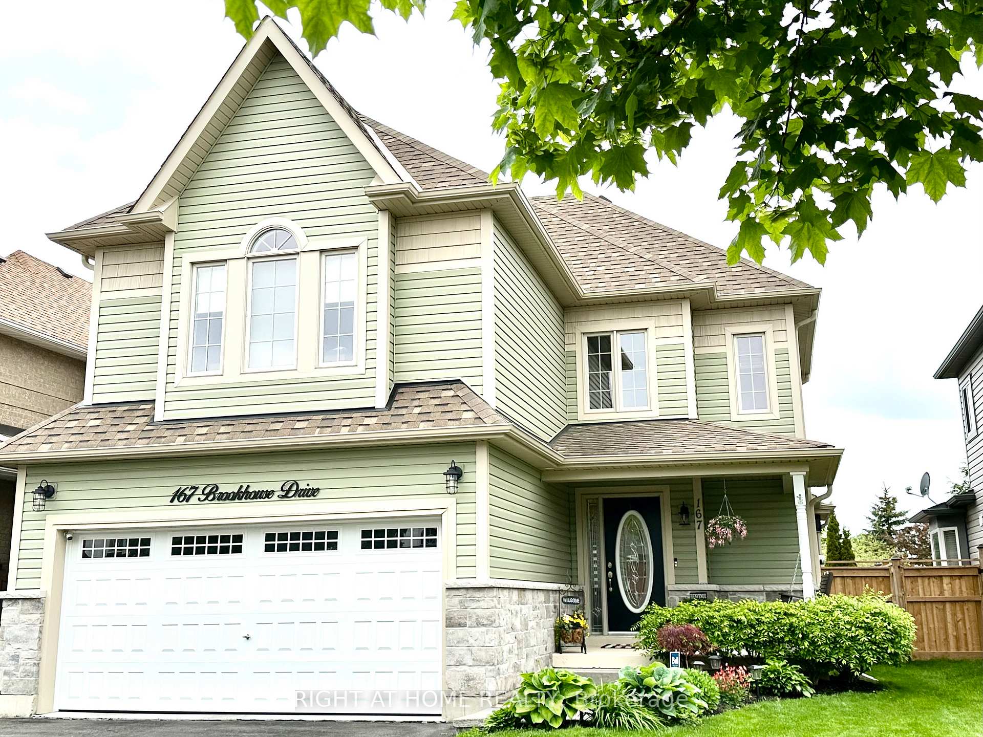 Photo 3 of 167 Brookhouse Drive, Clarington, Newcastle — HOMEH