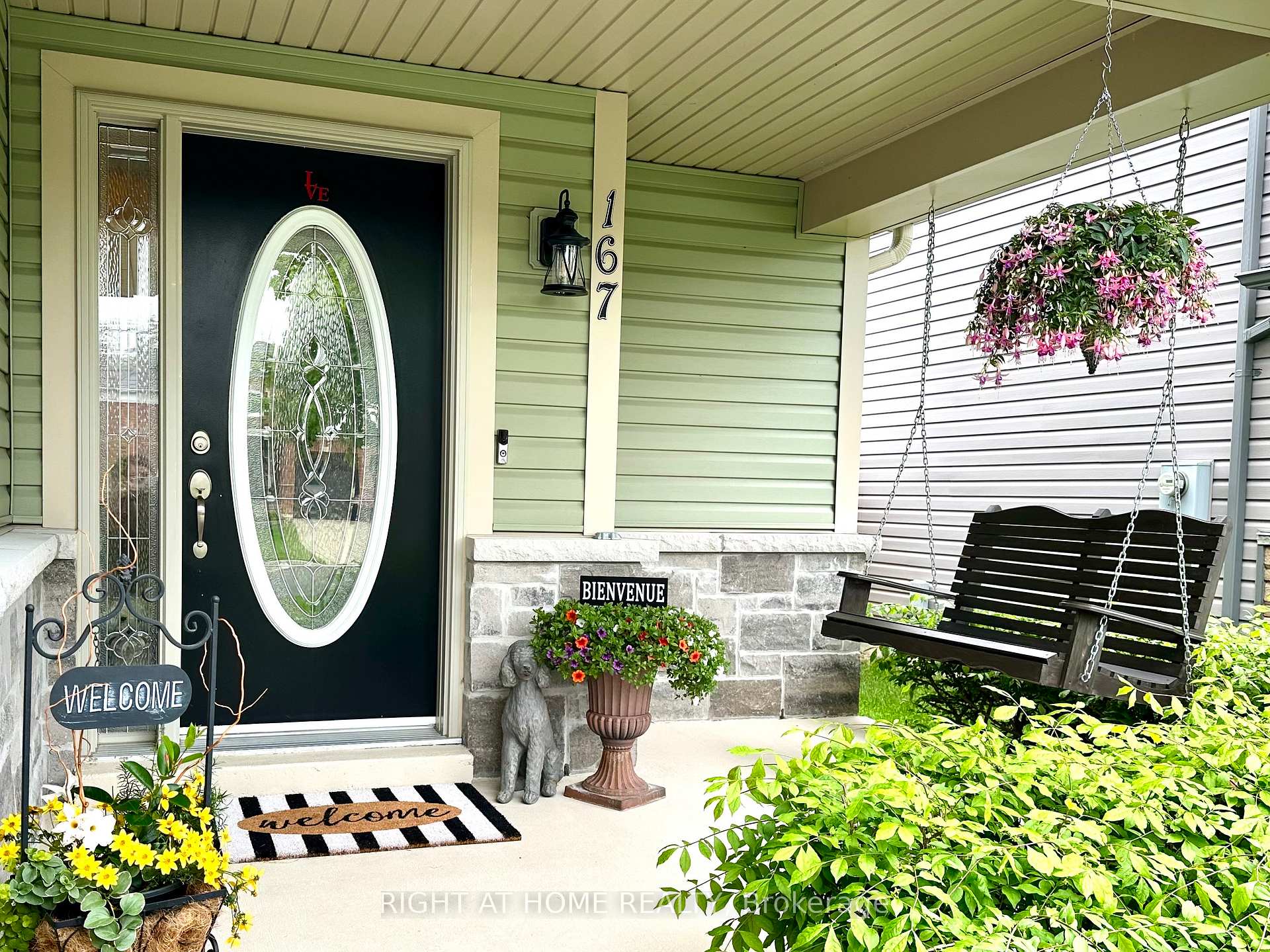 Photo 4 of 167 Brookhouse Drive, Clarington, Newcastle — HOMEH