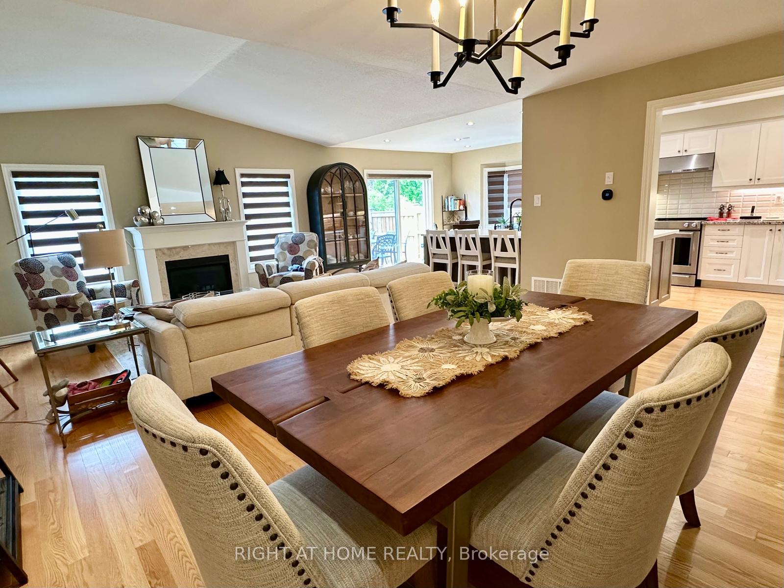 Photo 10 of 167 Brookhouse Drive, Clarington, Newcastle — HOMEH