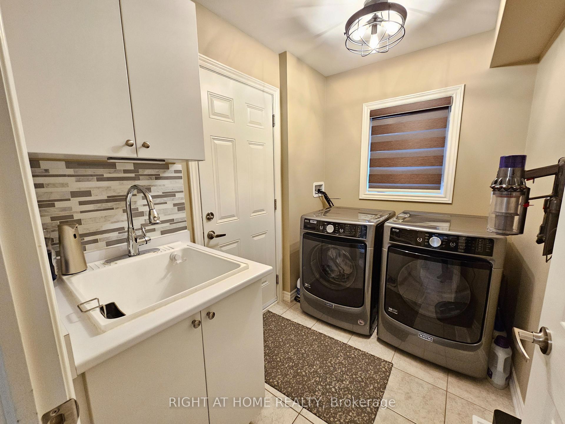Photo 11 of 167 Brookhouse Drive, Clarington, Newcastle — HOMEH