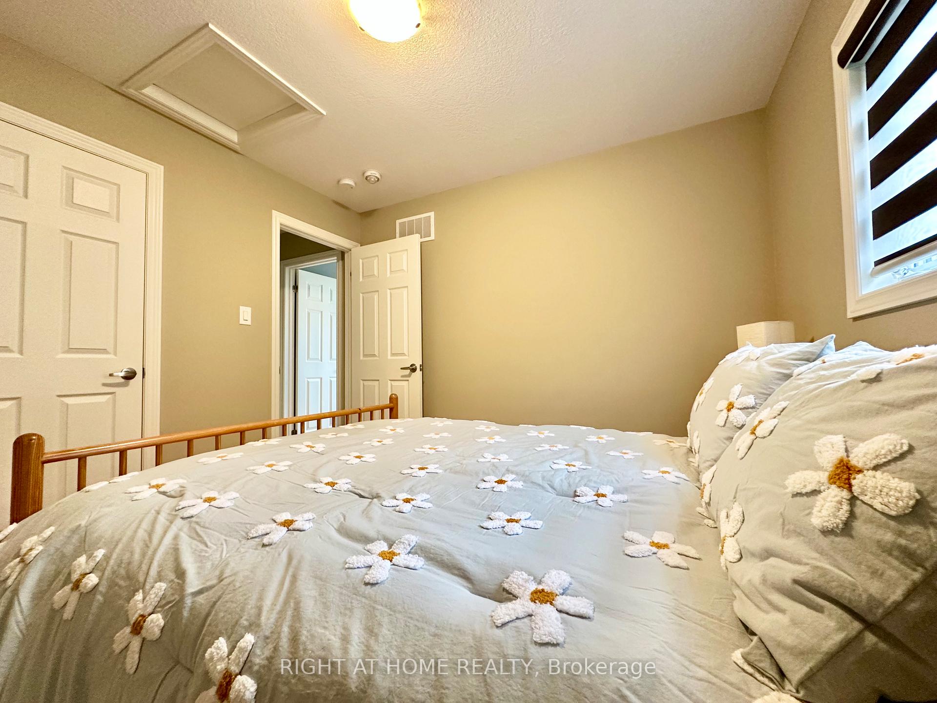 Photo 23 of 167 Brookhouse Drive, Clarington, Newcastle — HOMEH