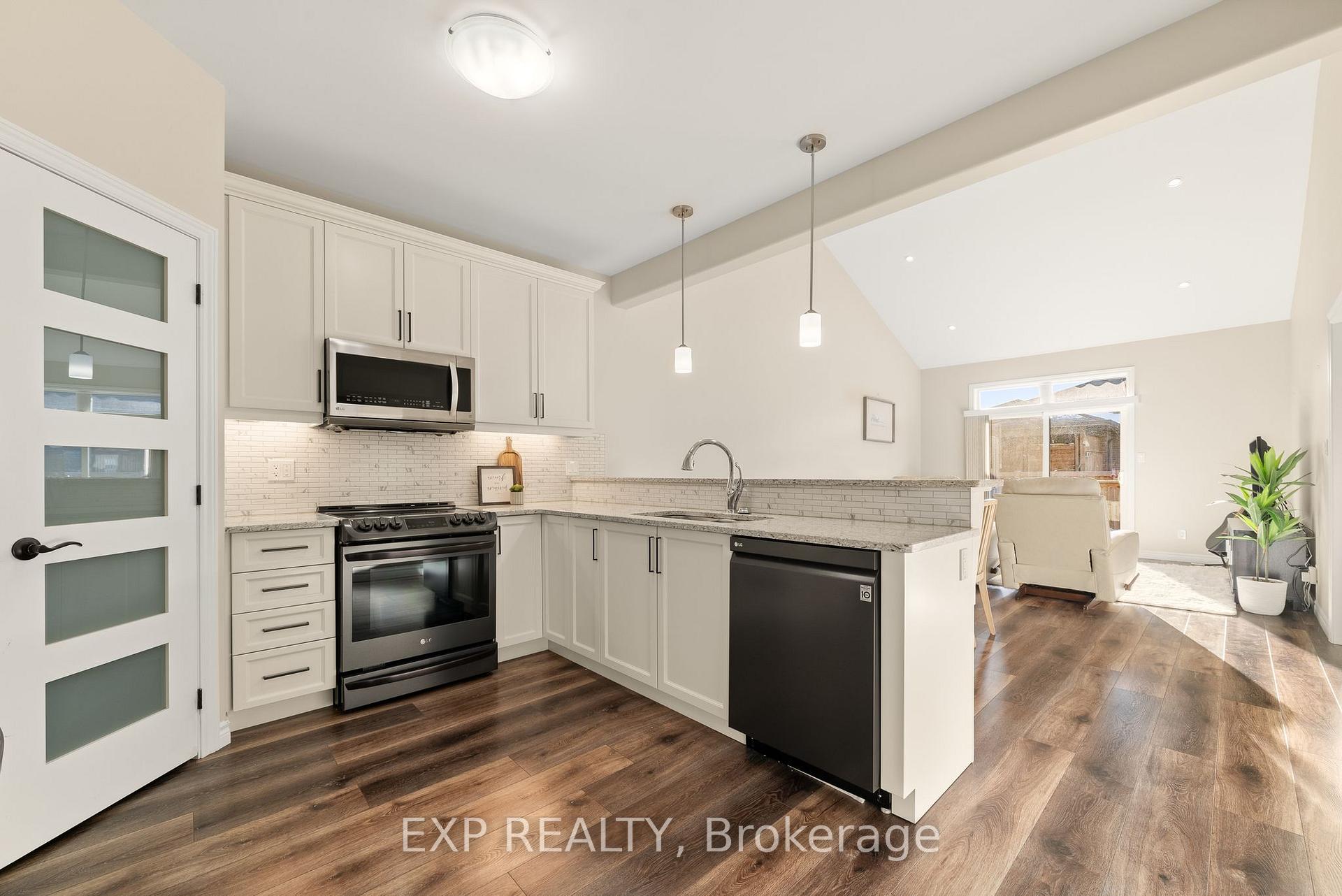 Photo 2 of 68 Covington Crescent, Belleville, Thurlow Ward — HOMEH