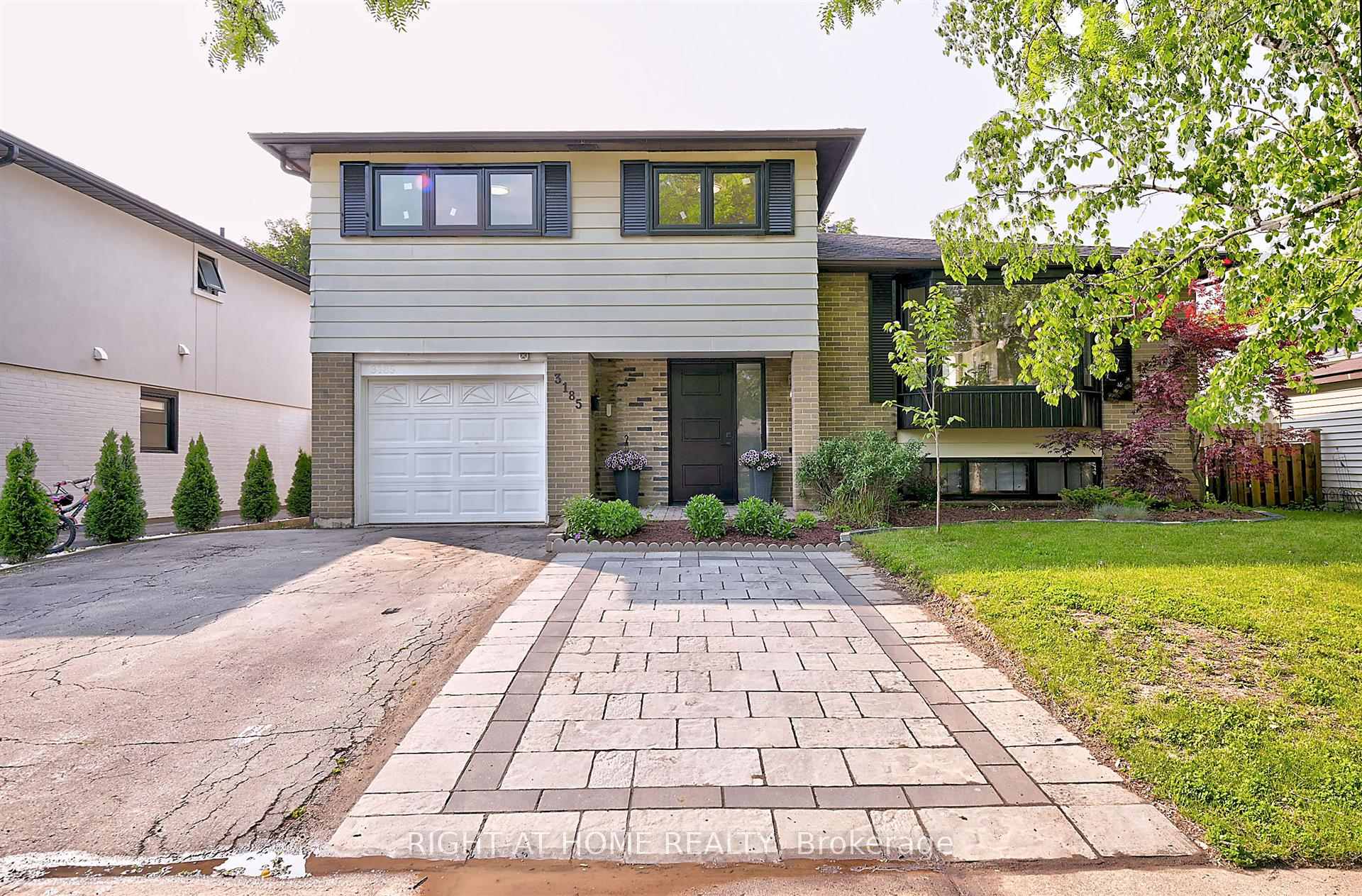 Photo 1 of 3185 Heathfield Drive, Burlington, Palmer — HOMEH
