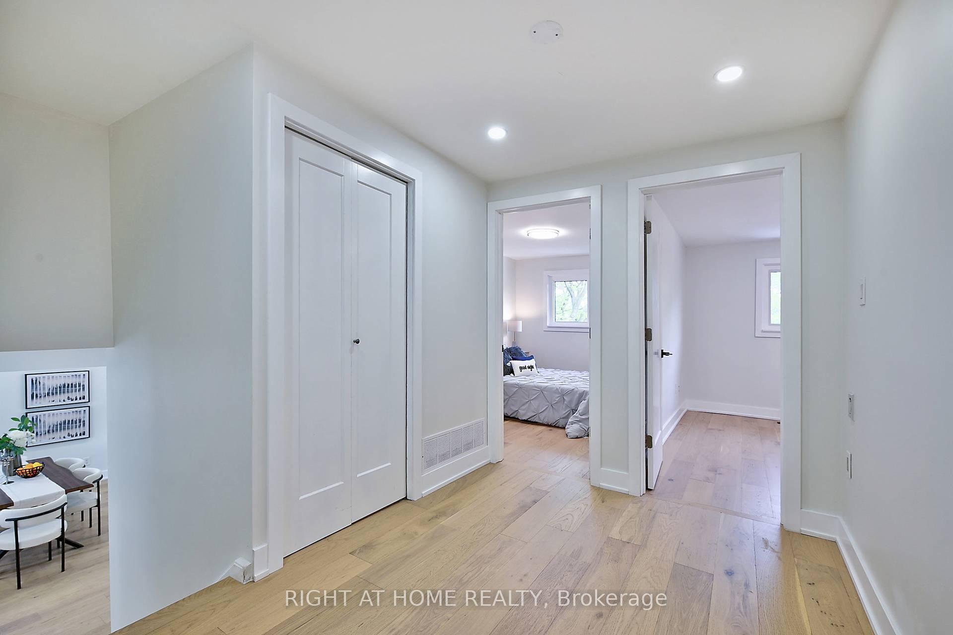Photo 14 of 3185 Heathfield Drive, Burlington, Palmer — HOMEH