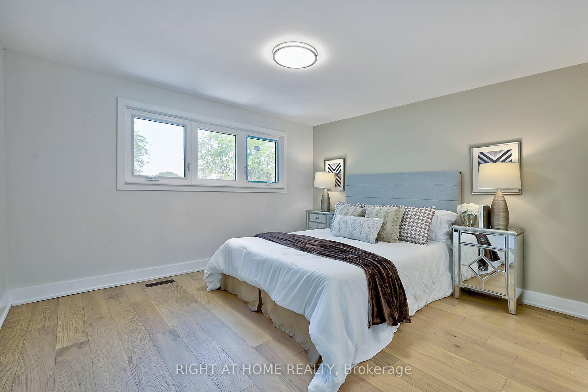 Photo 26 of 3185 Heathfield Drive, Burlington, Palmer — HOMEH