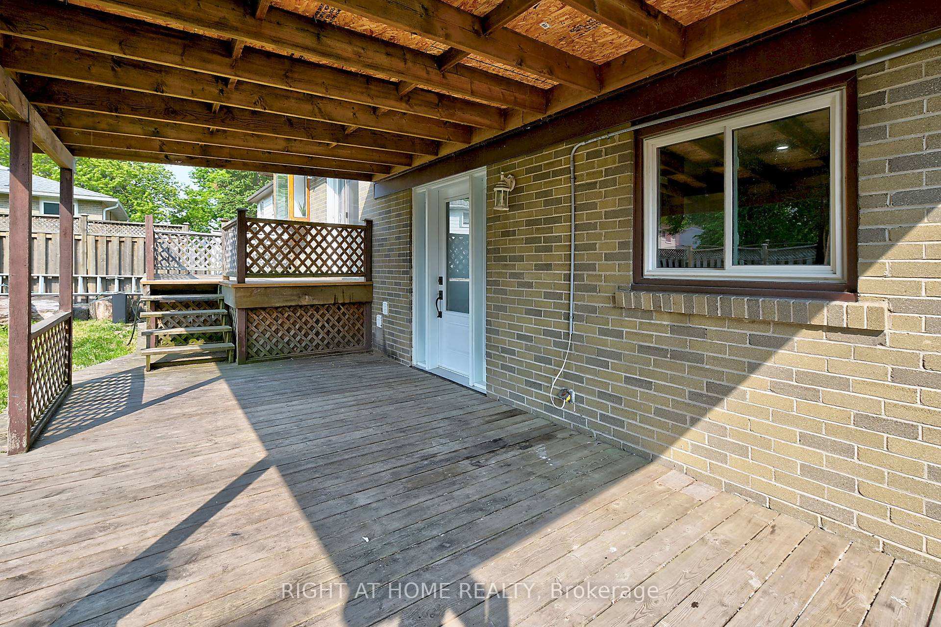 Photo 19 of 3185 Heathfield Drive, Burlington, Palmer — HOMEH