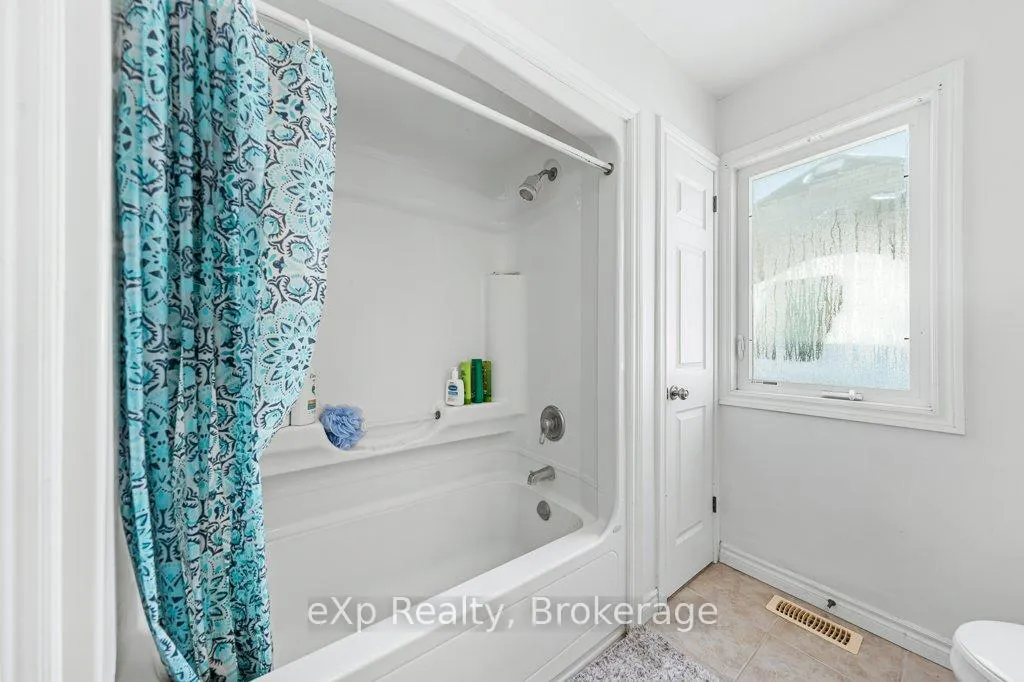 Photo 26 of 53 Truesdale Crescent, Guelph, Kortright West — HOMEH