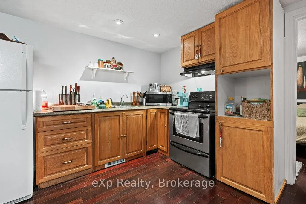 Photo 38 of 53 Truesdale Crescent, Guelph, Kortright West — HOMEH