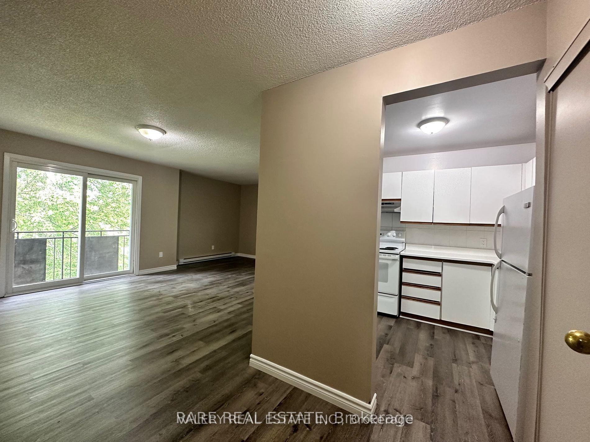 Photo 9 of Unit 4, 17 Lowndes Avenue, Georgina, Keswick South — HOMEH