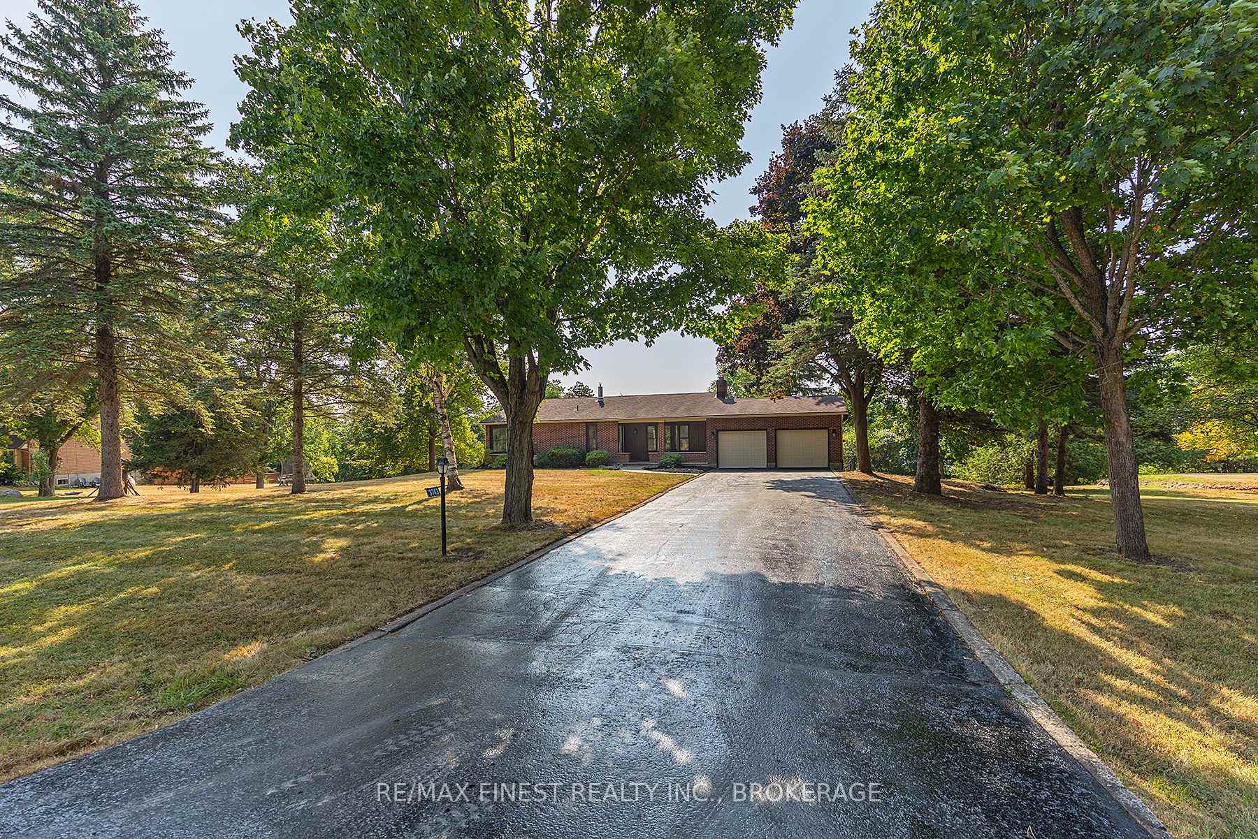 Photo 2 of 3743 Maple Crest Court, Frontenac, Frontenac South — HOMEH