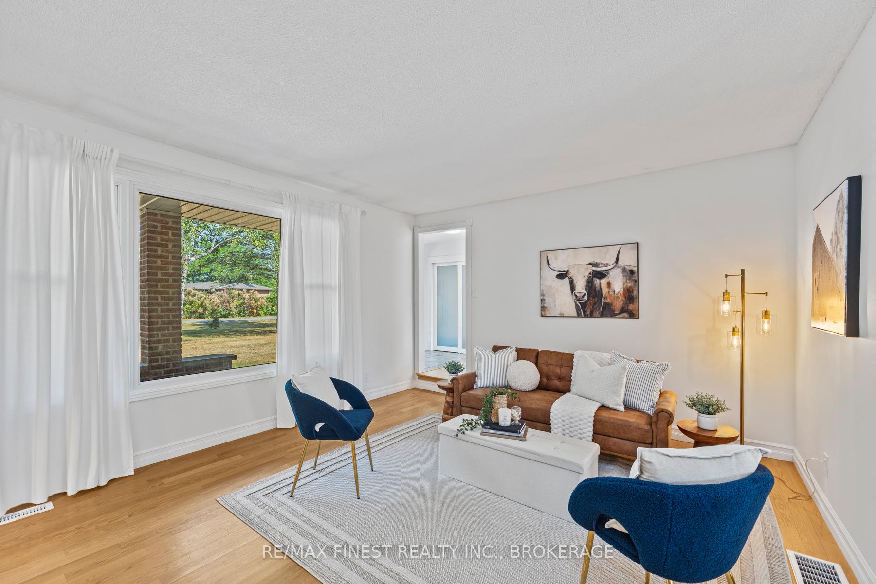 Photo 8 of 3743 Maple Crest Court, Frontenac, Frontenac South — HOMEH