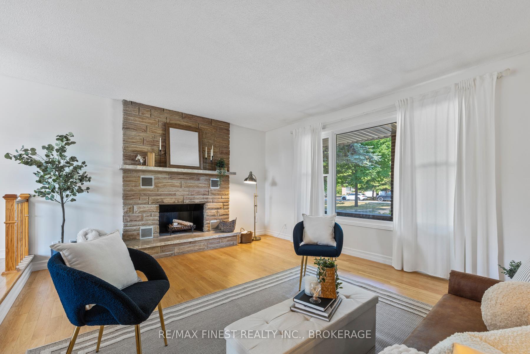 Photo 9 of 3743 Maple Crest Court, Frontenac, Frontenac South — HOMEH