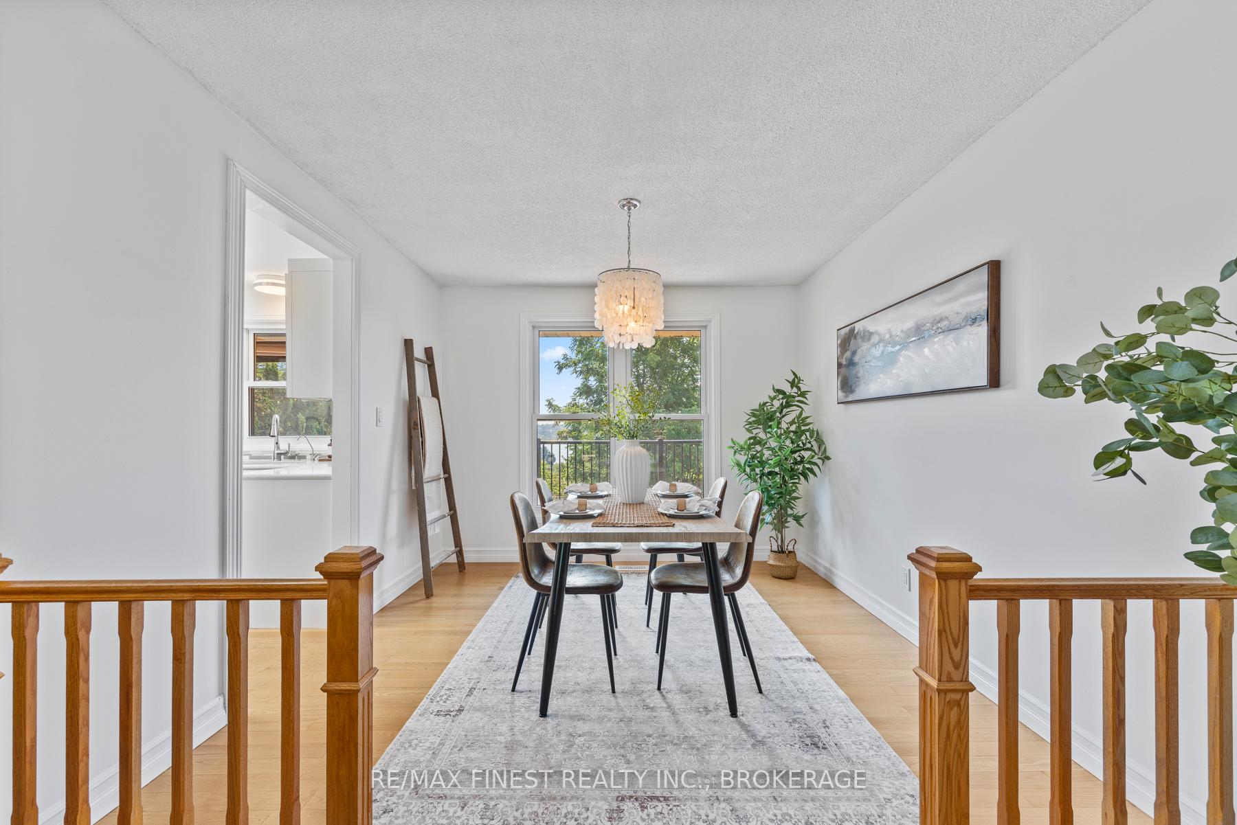 Photo 10 of 3743 Maple Crest Court, Frontenac, Frontenac South — HOMEH