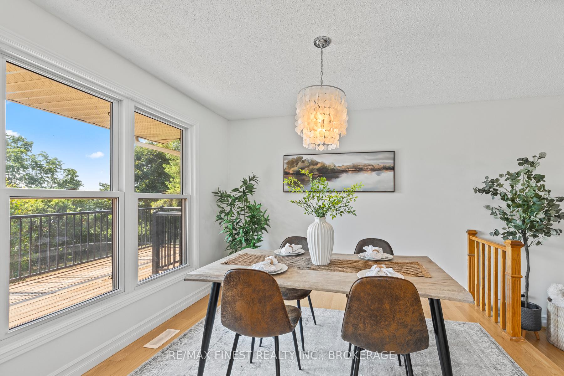 Photo 14 of 3743 Maple Crest Court, Frontenac, Frontenac South — HOMEH