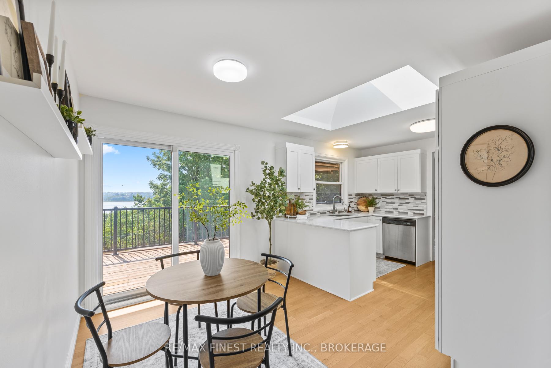 Photo 15 of 3743 Maple Crest Court, Frontenac, Frontenac South — HOMEH