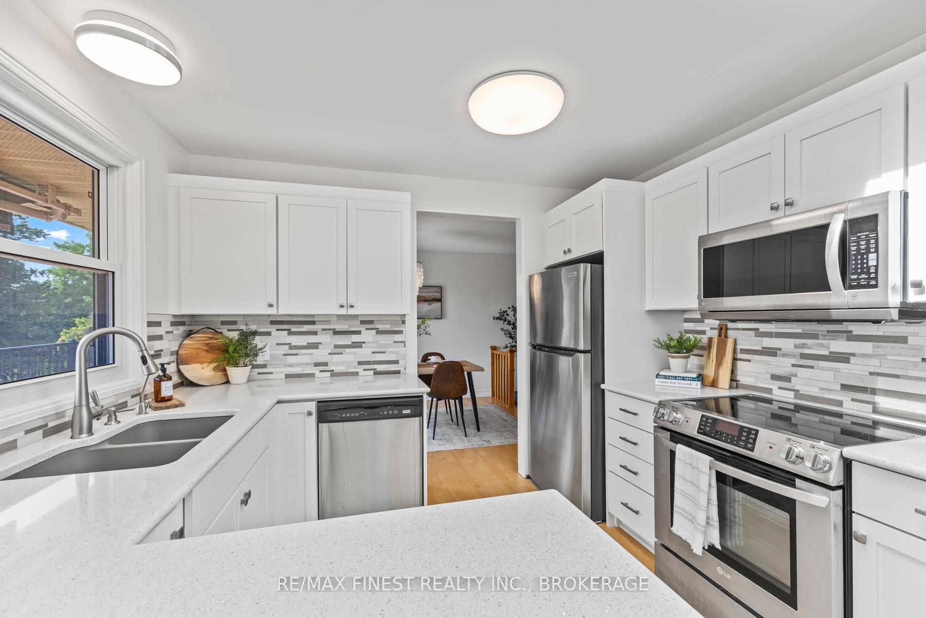 Photo 17 of 3743 Maple Crest Court, Frontenac, Frontenac South — HOMEH