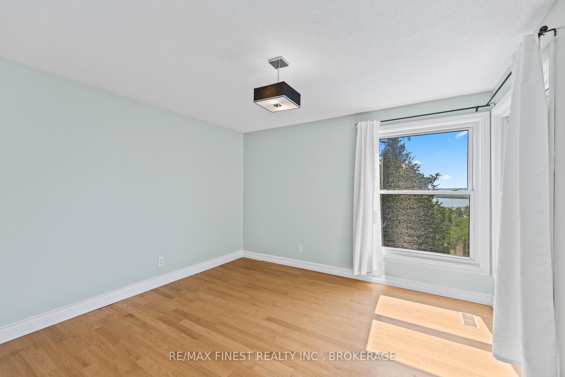 Photo 25 of 3743 Maple Crest Court, Frontenac, Frontenac South — HOMEH