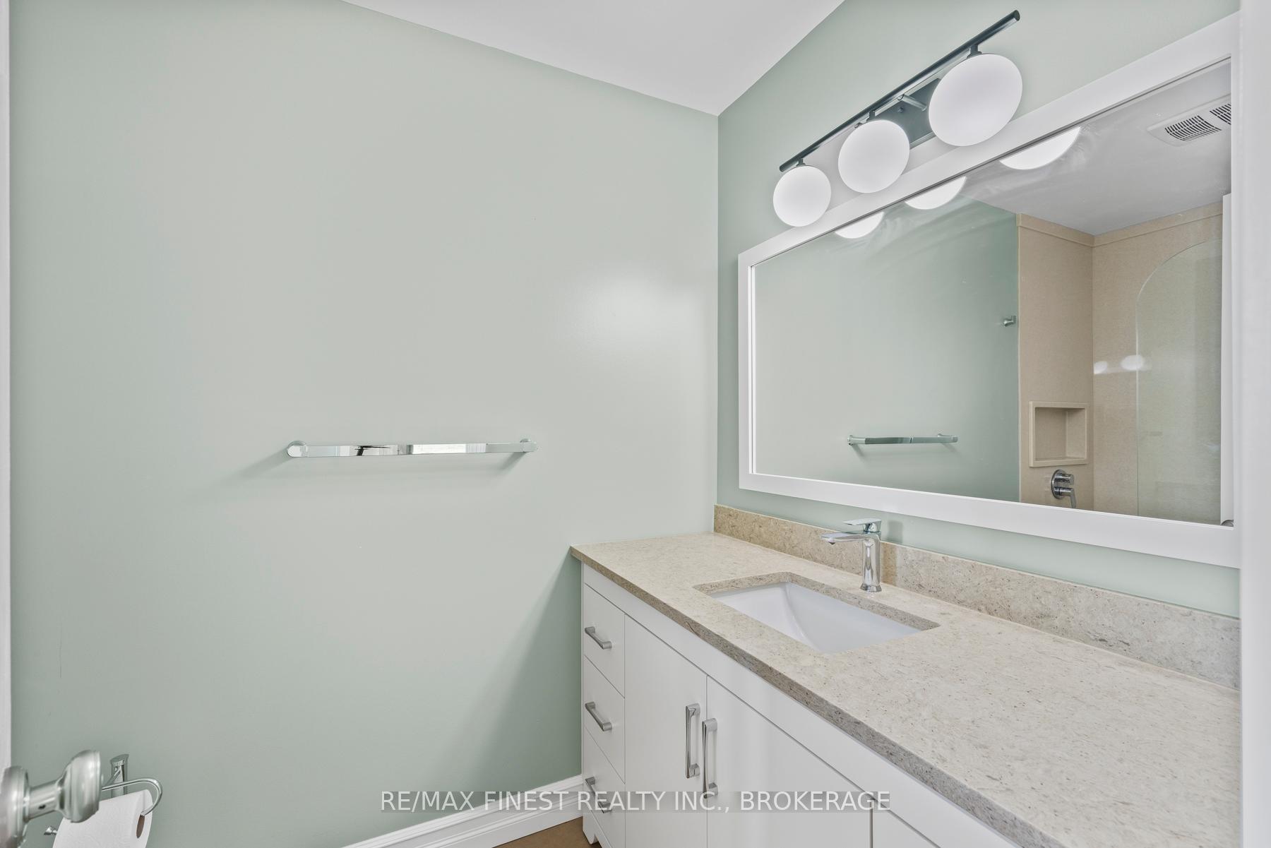 Photo 27 of 3743 Maple Crest Court, Frontenac, Frontenac South — HOMEH