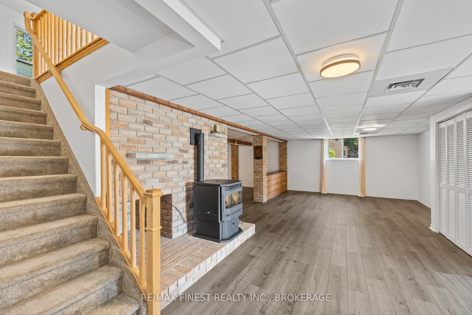 Photo 29 of 3743 Maple Crest Court, Frontenac, Frontenac South — HOMEH