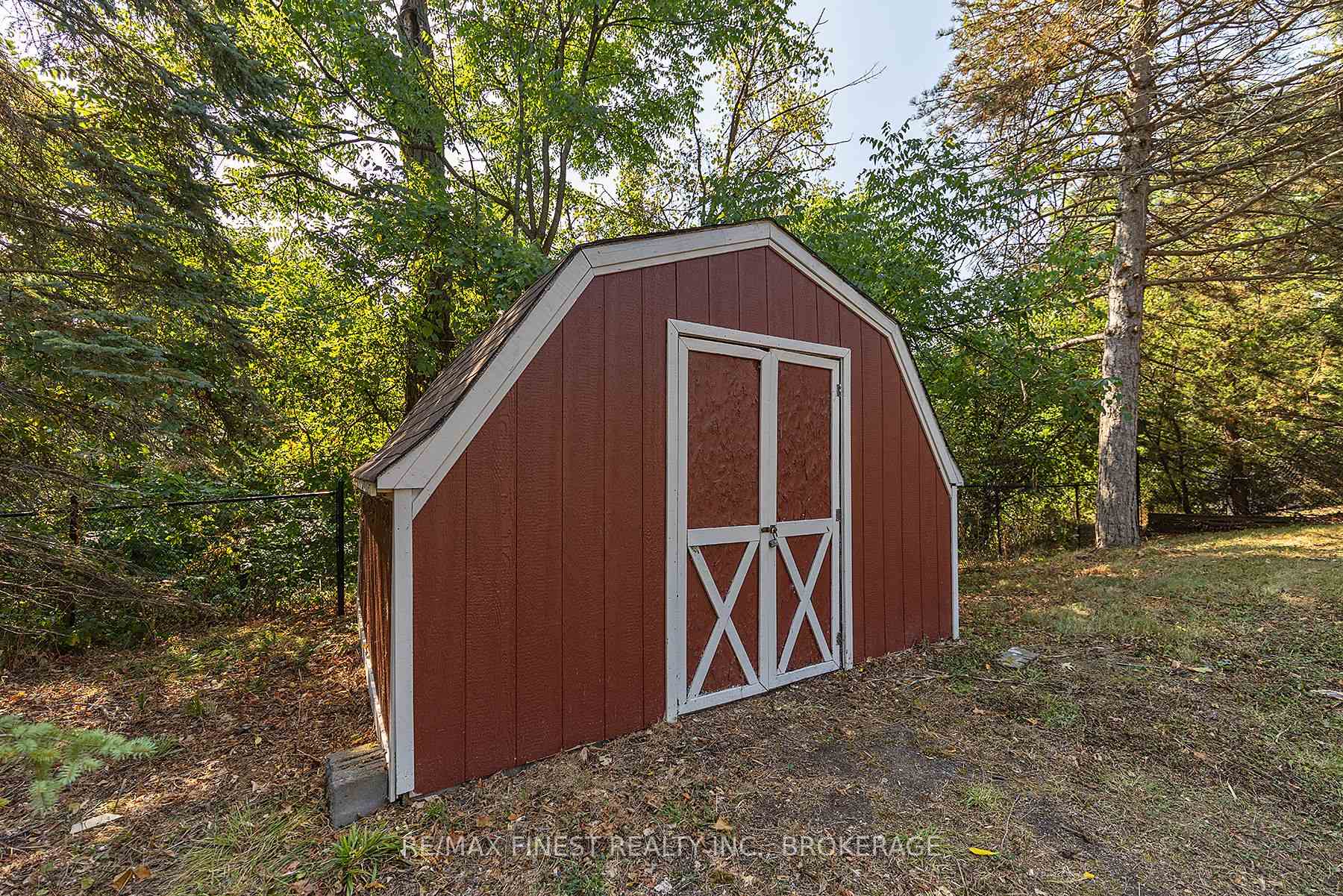 Photo 44 of 3743 Maple Crest Court, Frontenac, Frontenac South — HOMEH