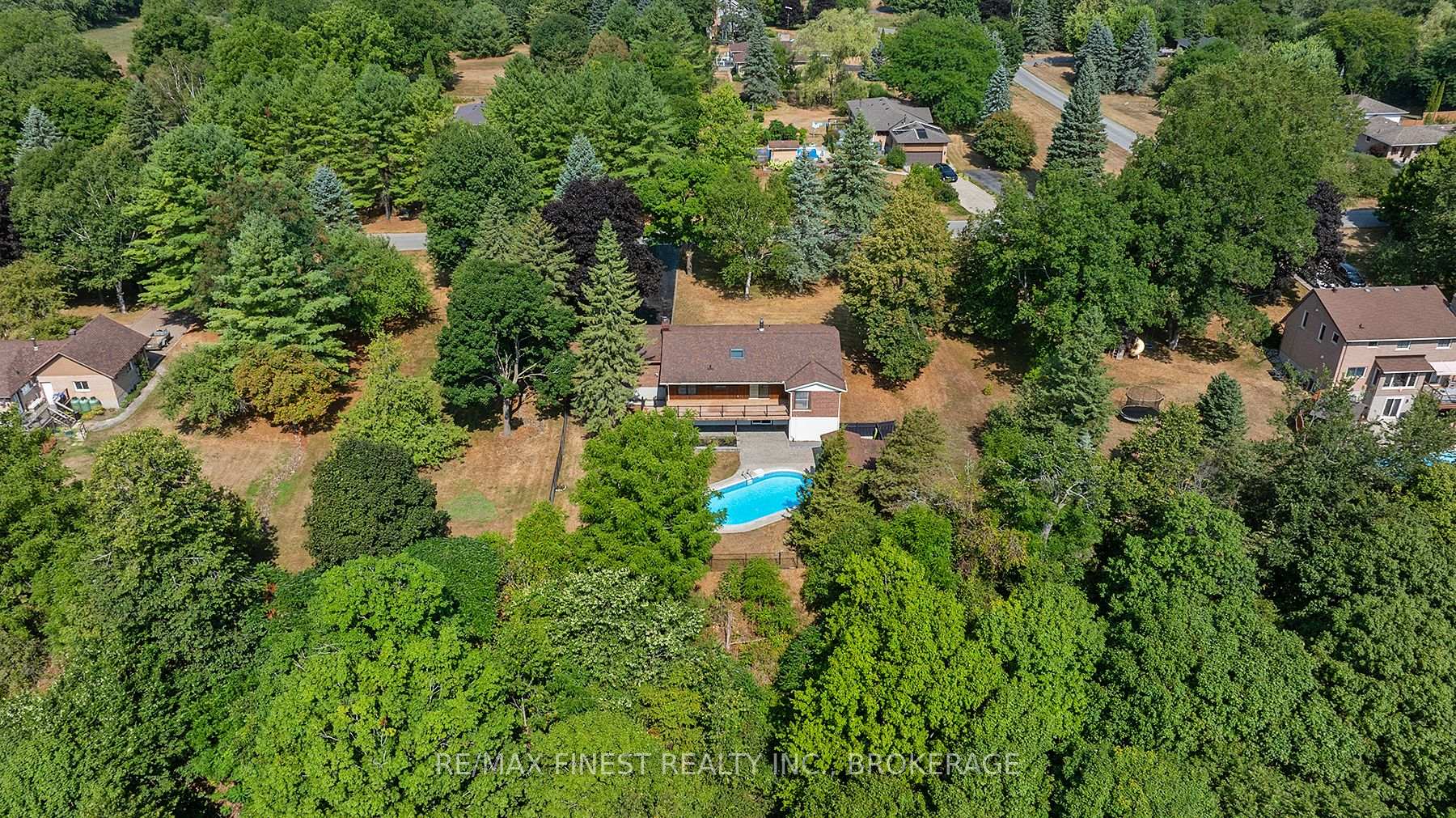 Photo 45 of 3743 Maple Crest Court, Frontenac, Frontenac South — HOMEH