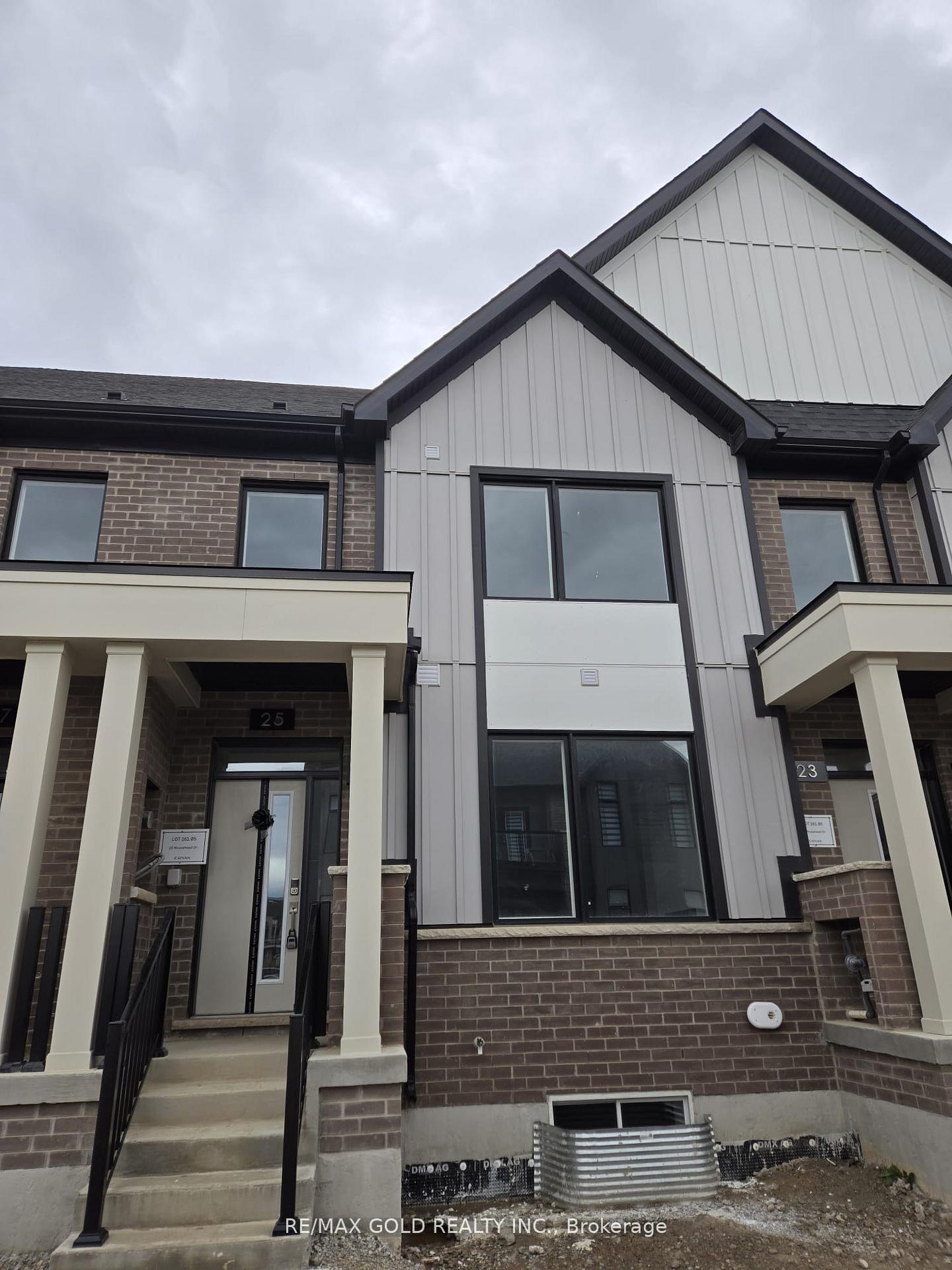 Photo 1 of 25 Moosehead Drive, Brampton, Northwest Brampton — HOMEH
