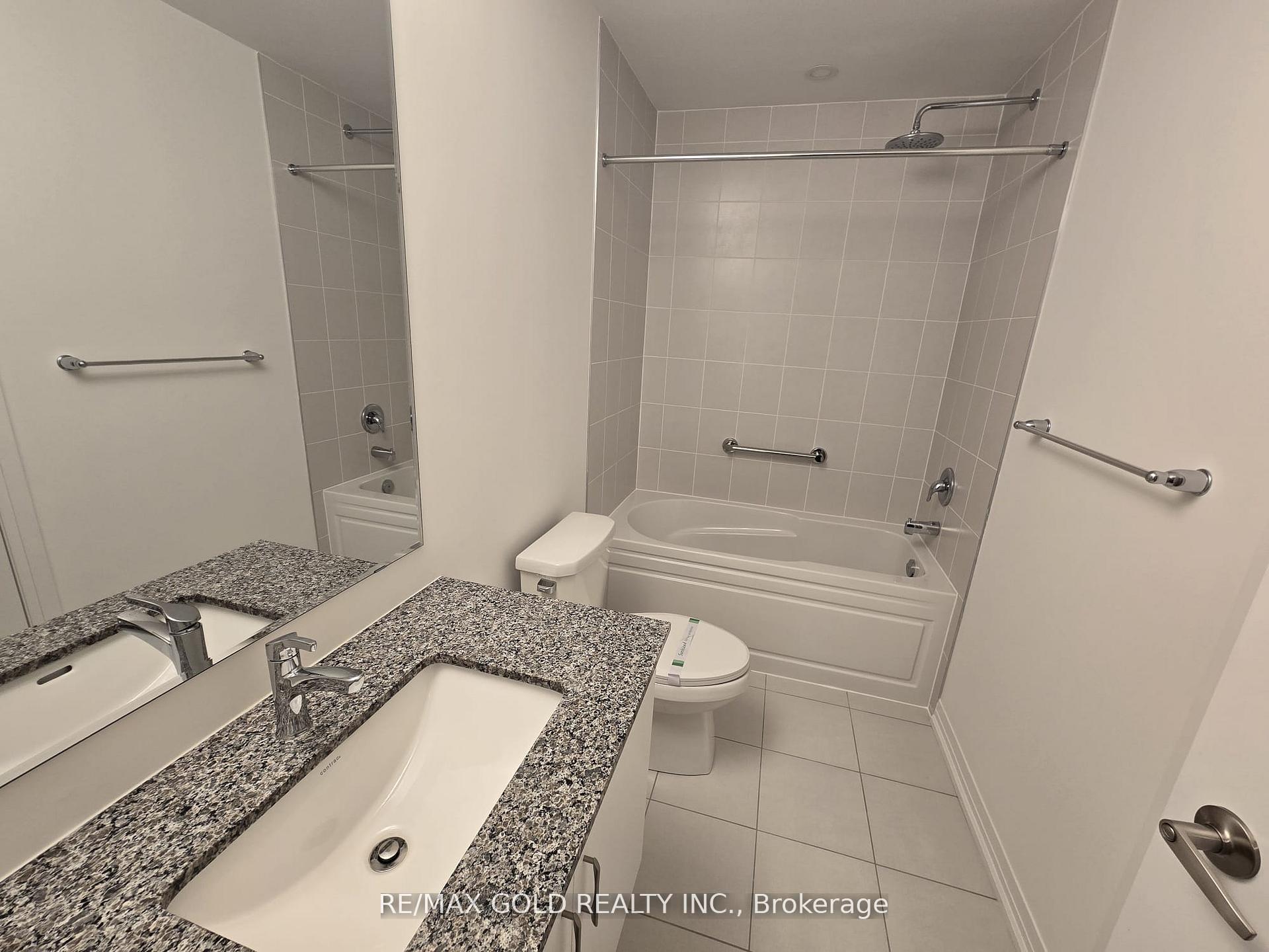 Photo 7 of 25 Moosehead Drive, Brampton, Northwest Brampton — HOMEH