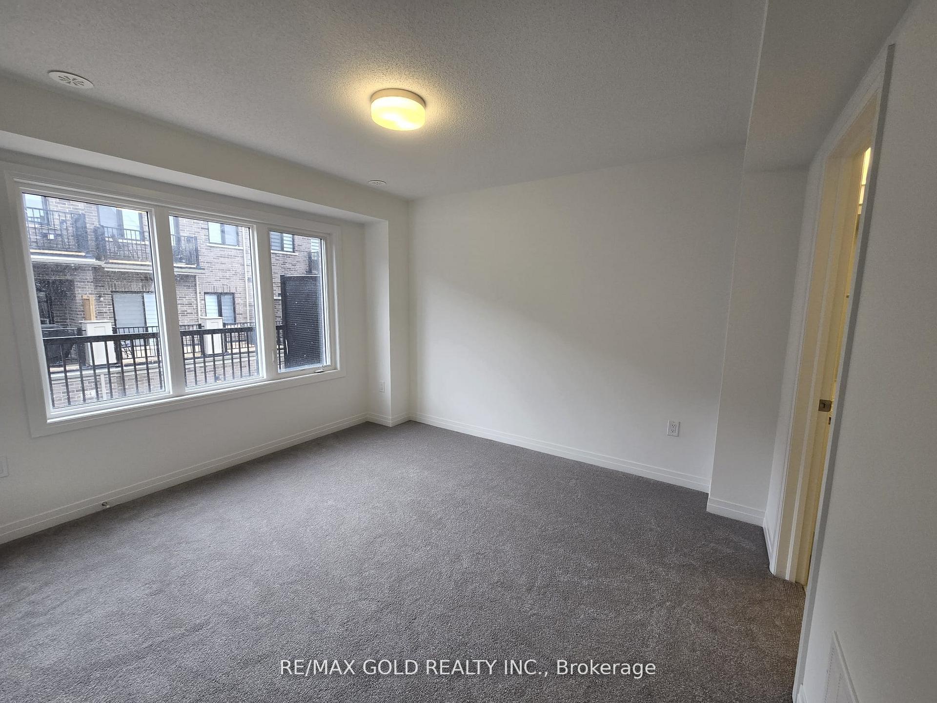Photo 19 of 25 Moosehead Drive, Brampton, Northwest Brampton — HOMEH