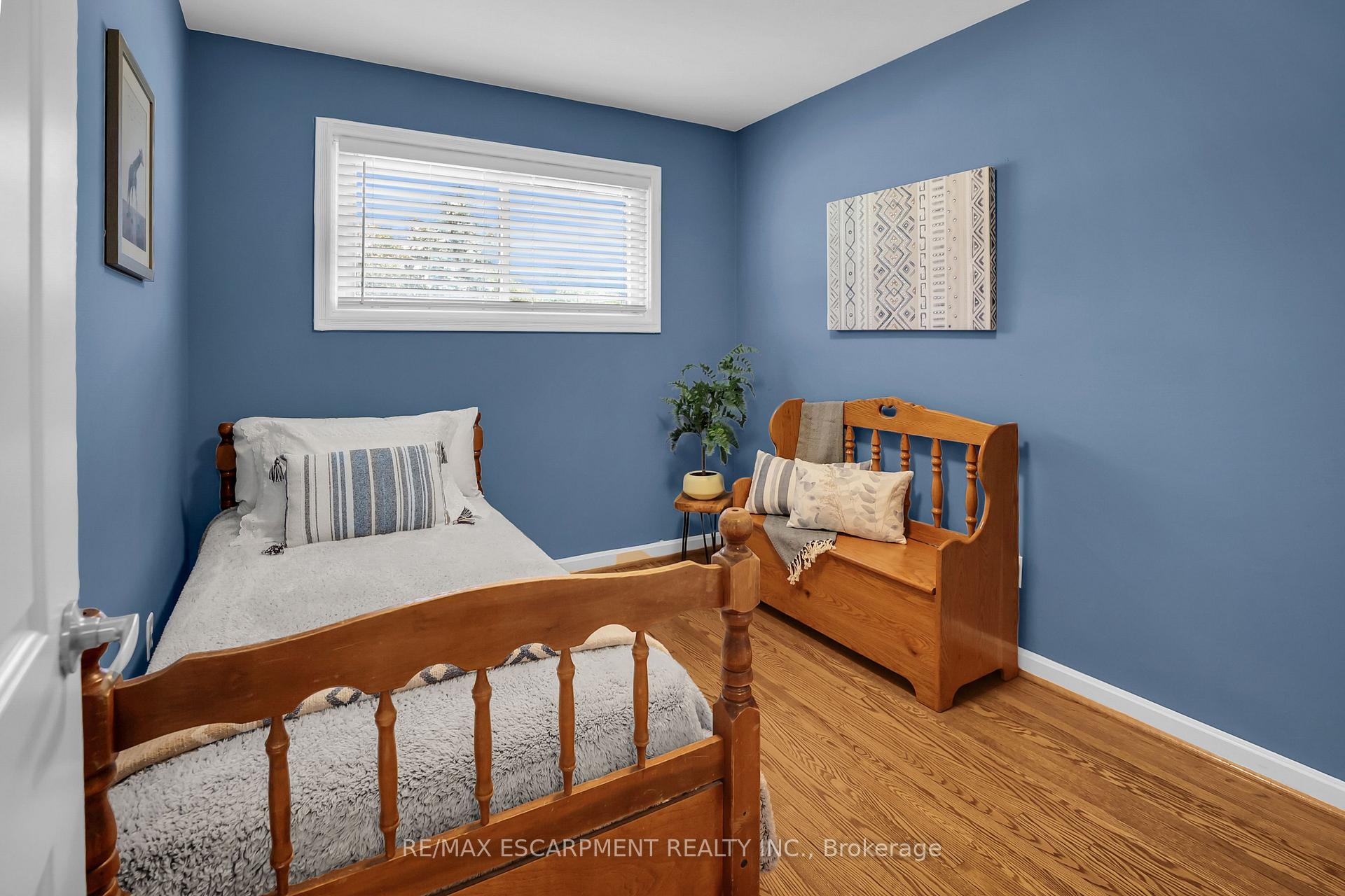 Photo 19 of 11 Hunter Road, Grimsby, Grimsby West — HOMEH