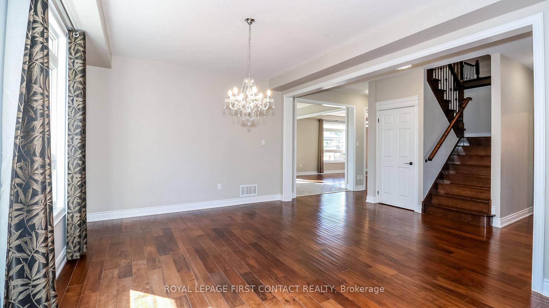 Photo 8 of 41 Commonwealth Road, Barrie, Innis-Shore — HOMEH