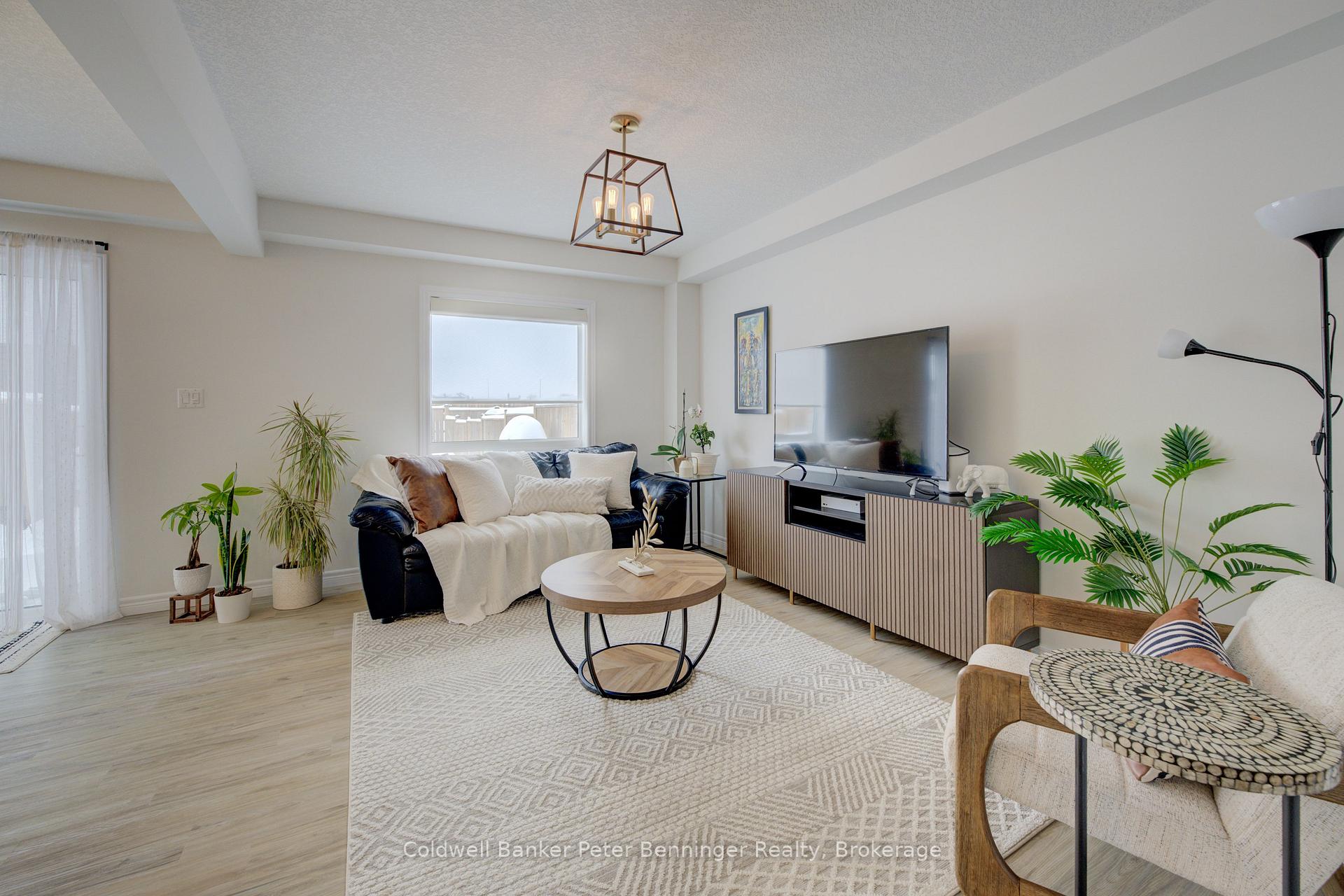 Photo 18 of 27 Arlington Parkway, Brant, Paris — HOMEH