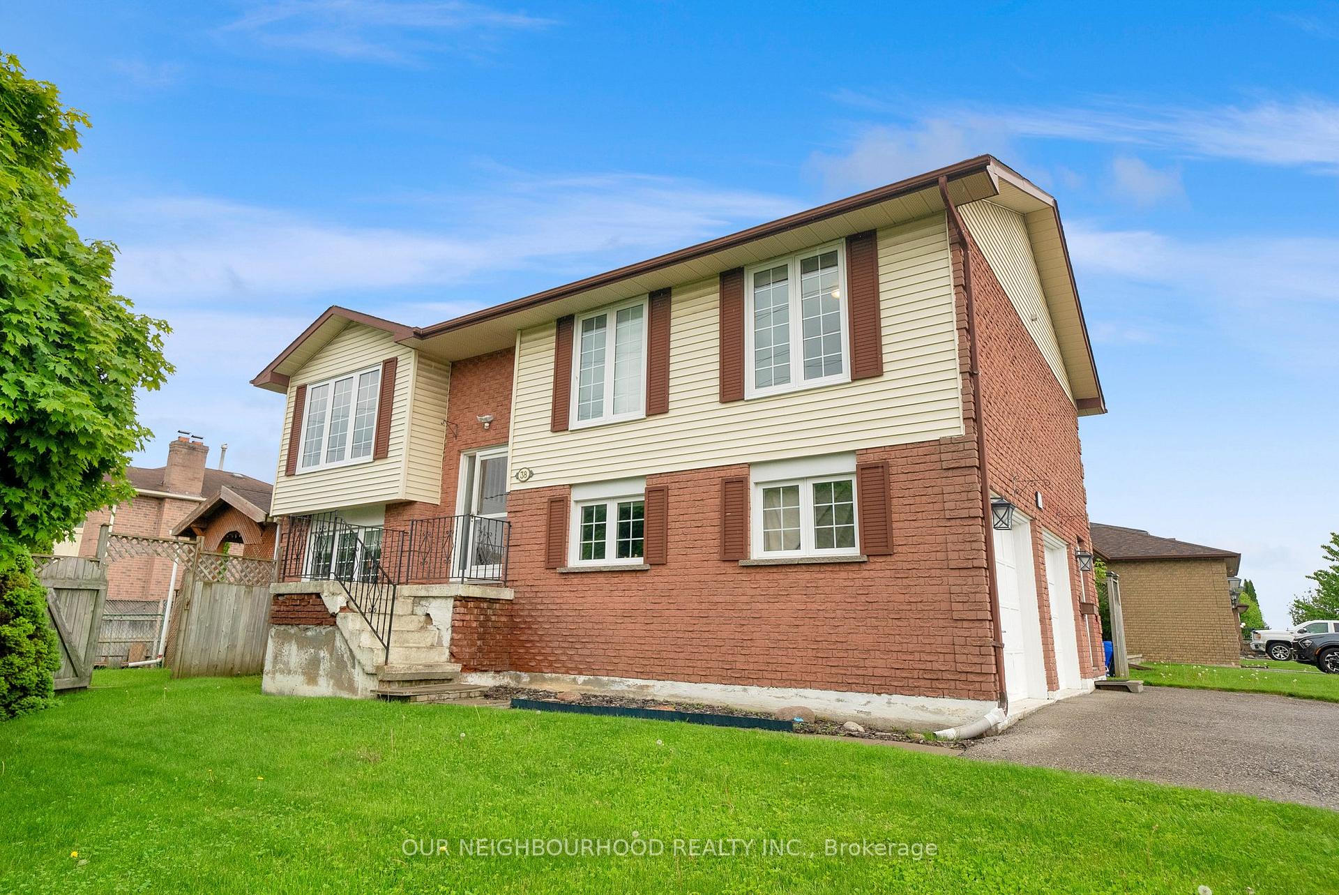 Photo 2 of 38 Centerfield Drive, Clarington, Courtice — HOMEH