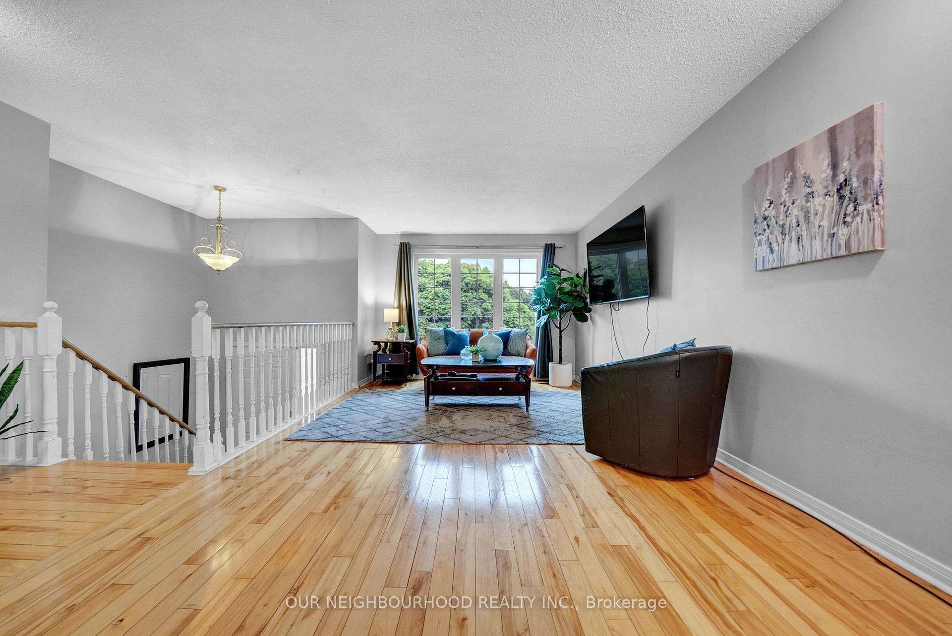 Photo 3 of 38 Centerfield Drive, Clarington, Courtice — HOMEH