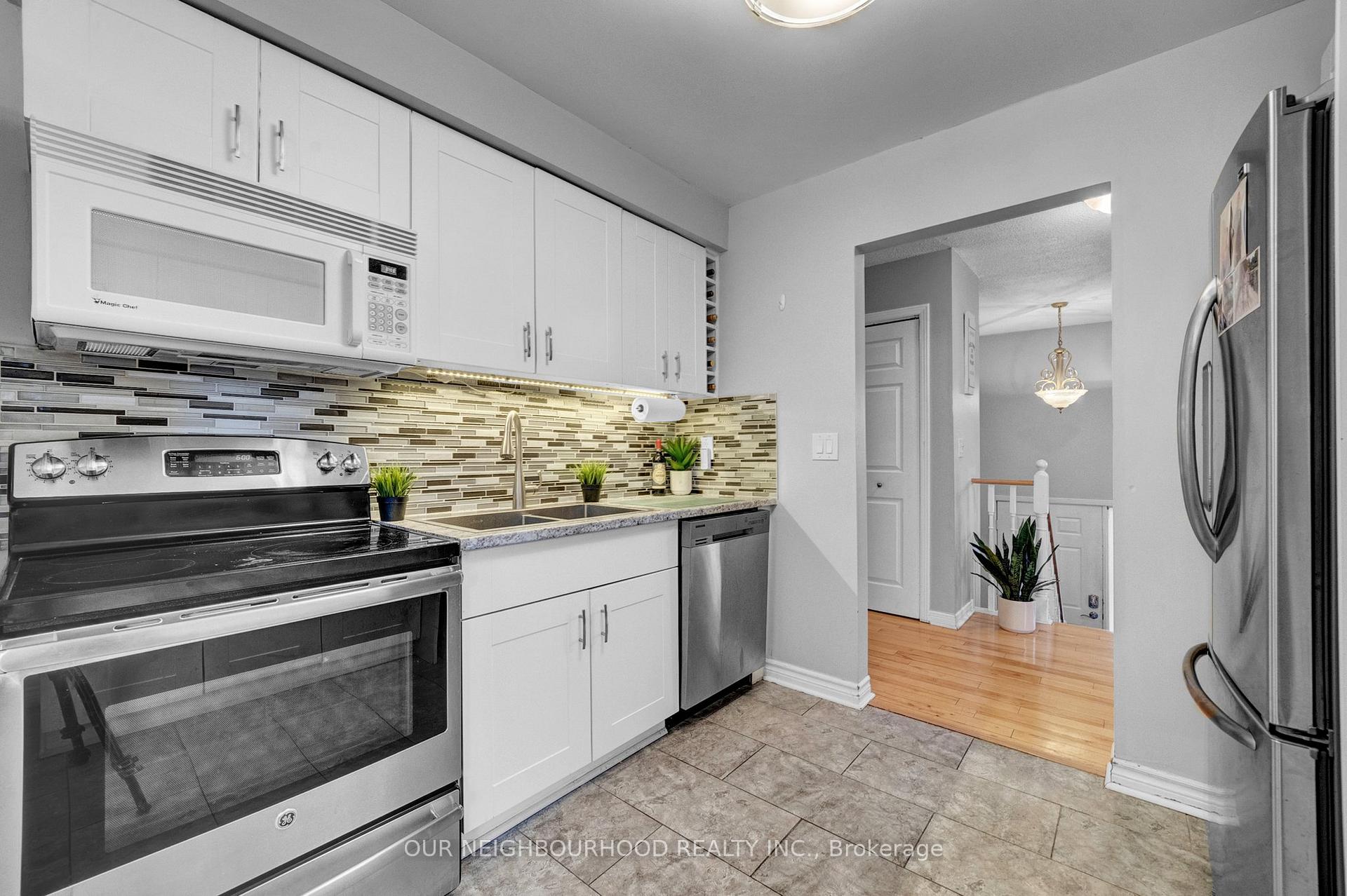 Photo 11 of 38 Centerfield Drive, Clarington, Courtice — HOMEH