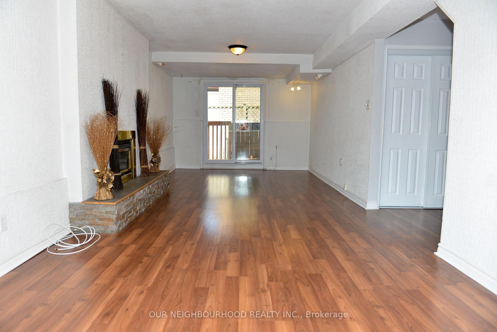 Photo 24 of 38 Centerfield Drive, Clarington, Courtice — HOMEH
