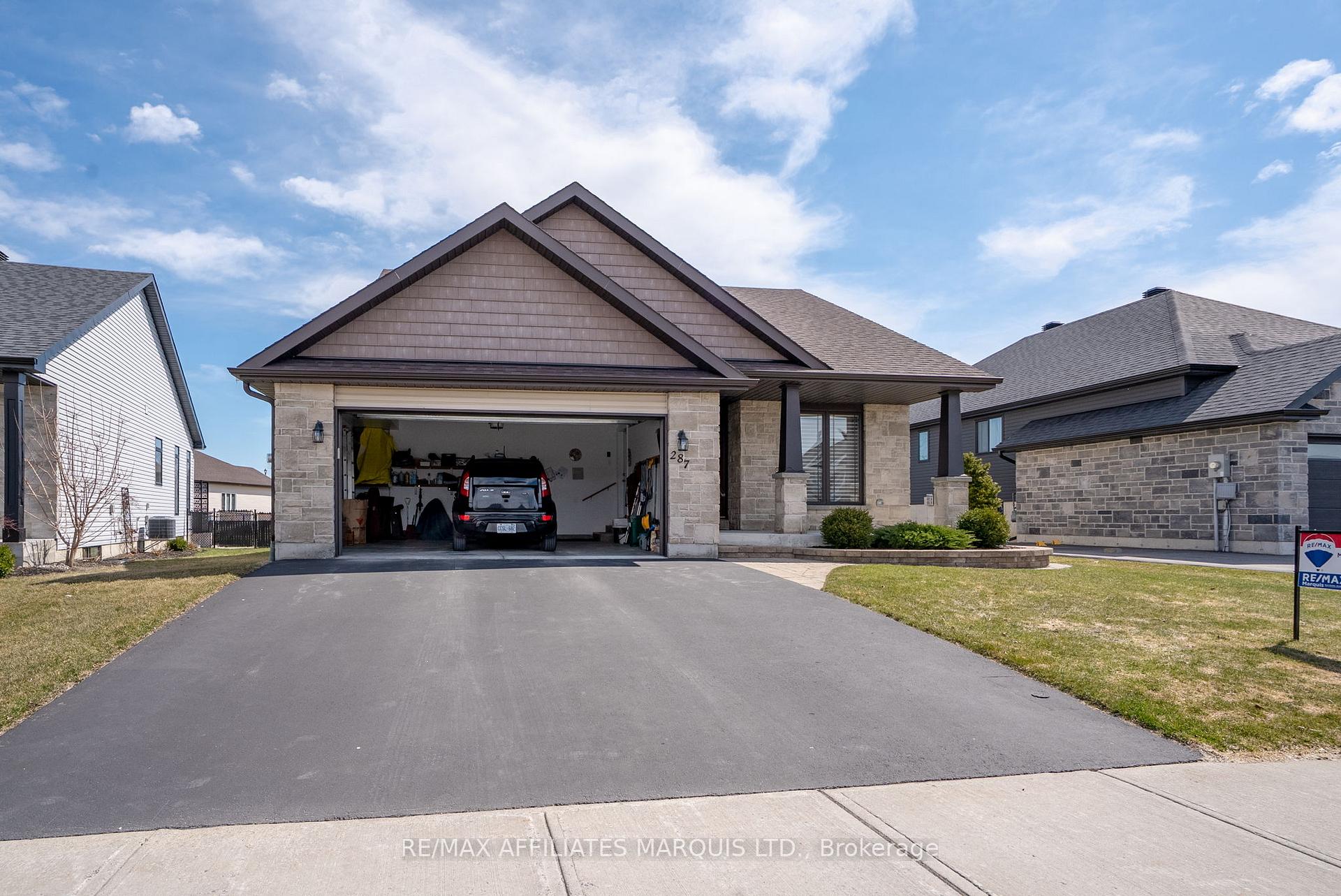 Photo 3 of 287 East Ridge Drive, Cornwall — HOMEH